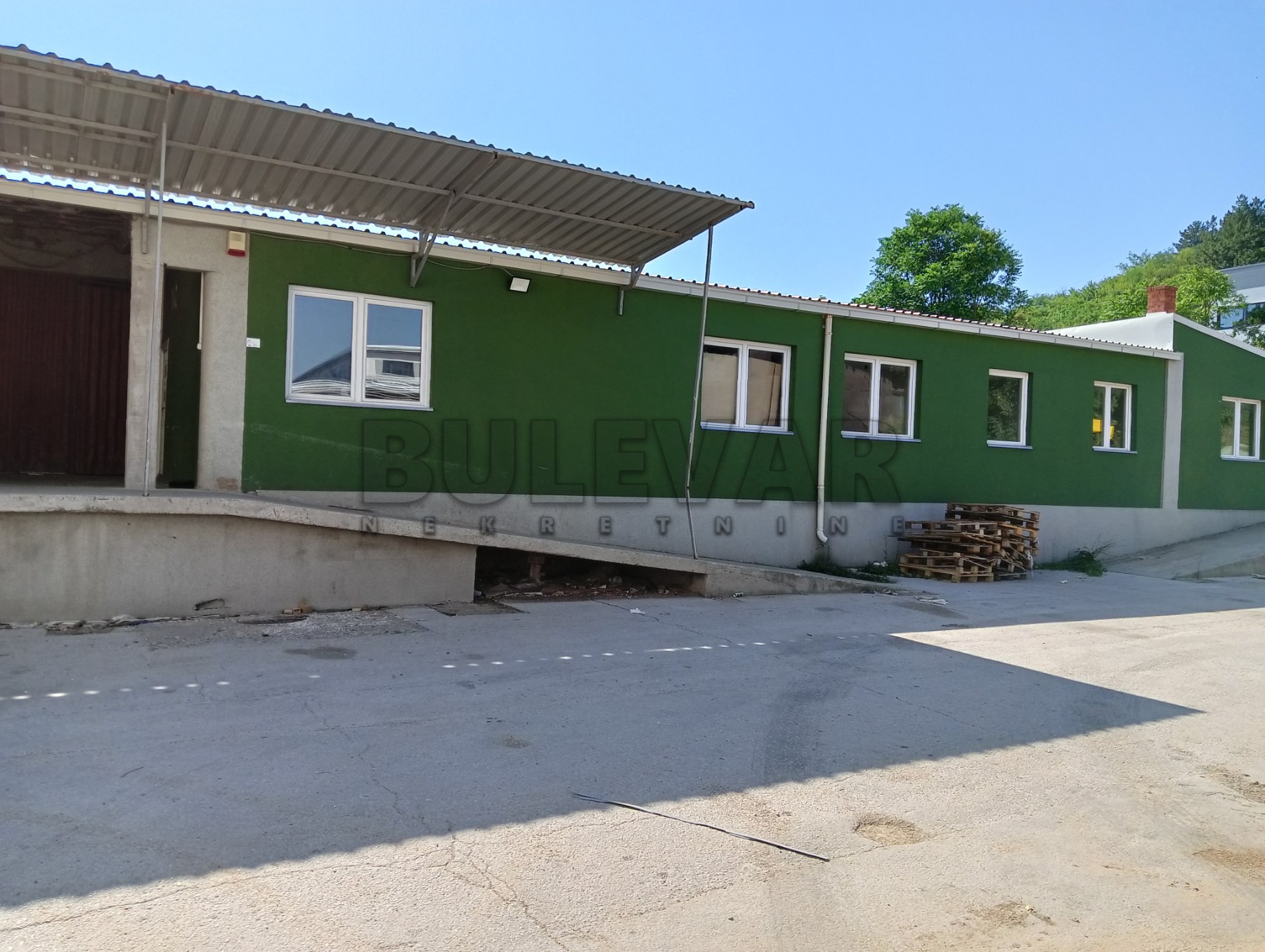Lokal, 1420 m2, Trošarina, Bulevar svetog cara ID: i-06692 13