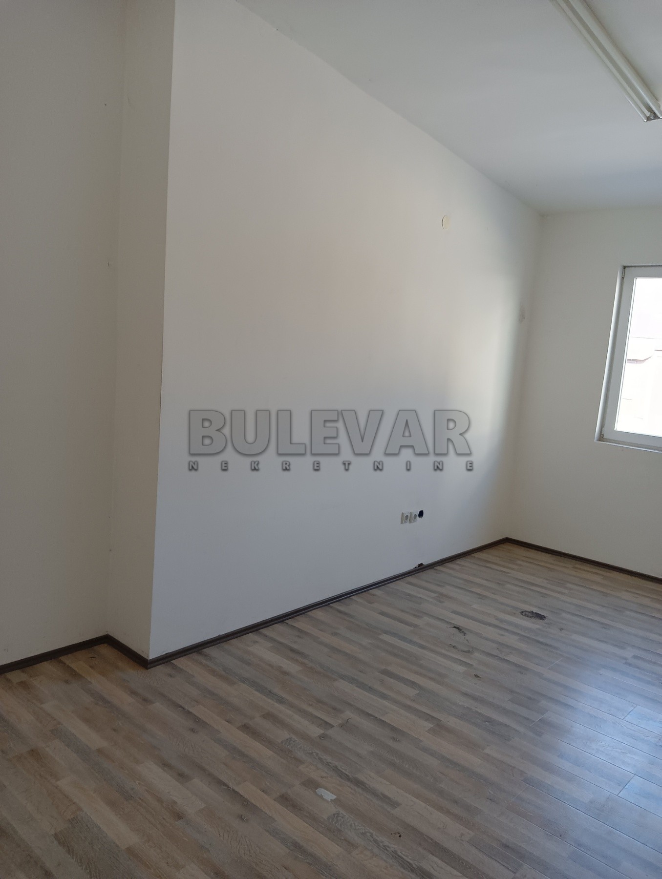 Lokal, 1420 m2, Trošarina, Bulevar svetog cara ID: i-06692 10
