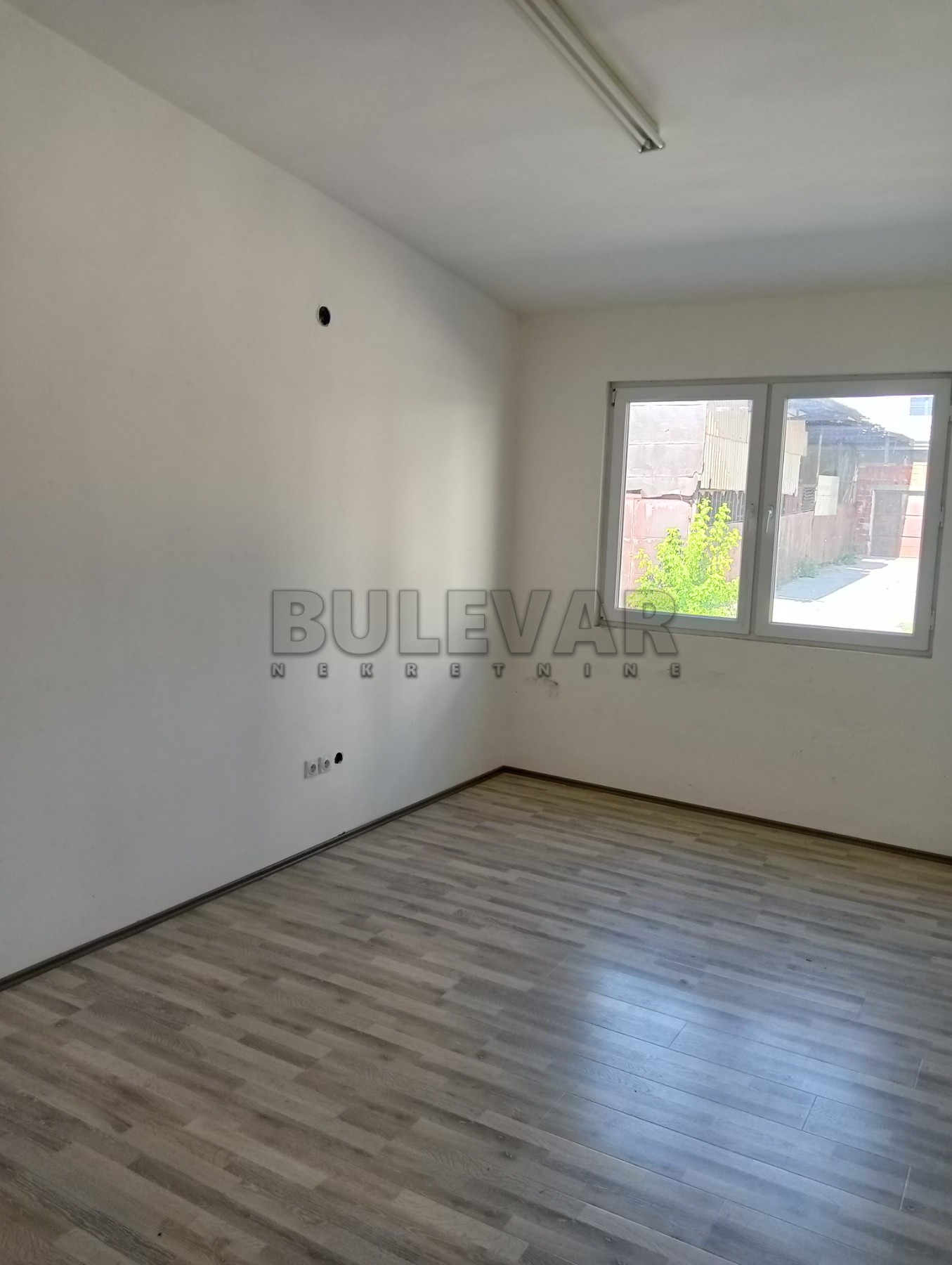 Lokal, 1420 m2, Trošarina, Bulevar svetog cara ID: i-06692 7