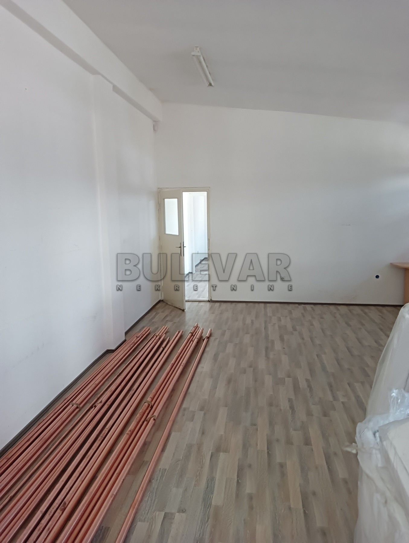 Lokal, 1420 m2, Trošarina, Bulevar svetog cara ID: i-06692 9