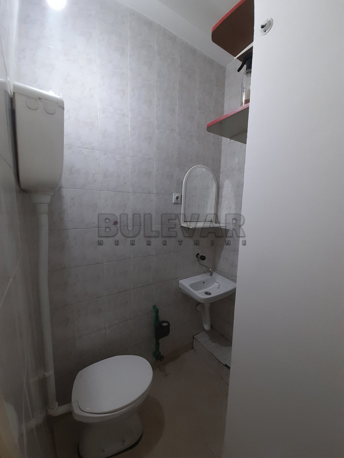 Lokal, 15 m2, Centar, Milutina Markovića ID: p-010735 2