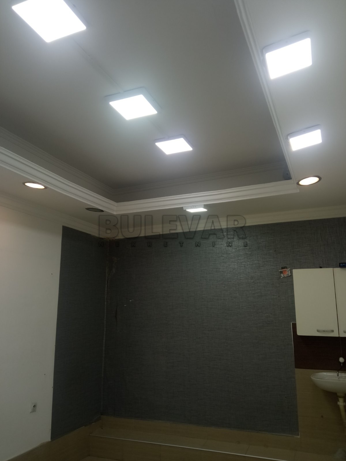 Lokal, 15 m2, Centar, Obrenovićeva ID: i-07157 2