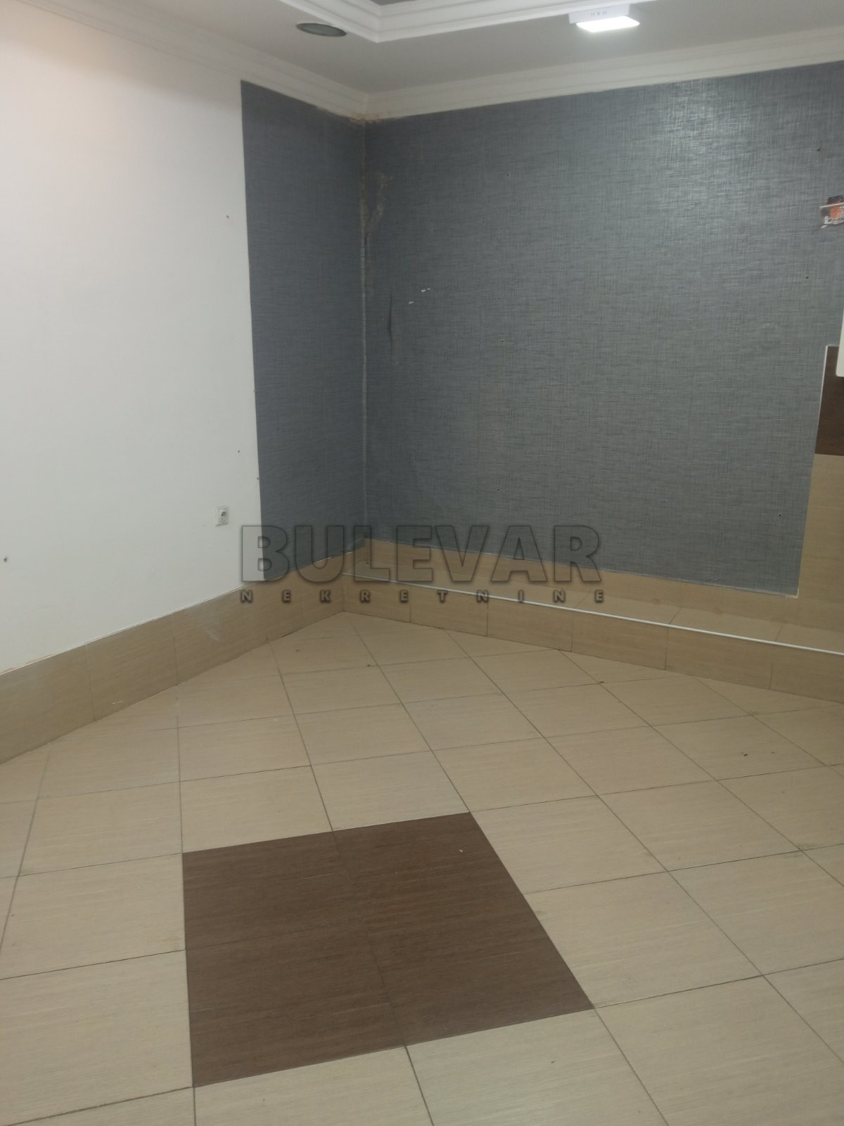 Lokal, 15 m2, Centar, Obrenovićeva ID: i-07157 5