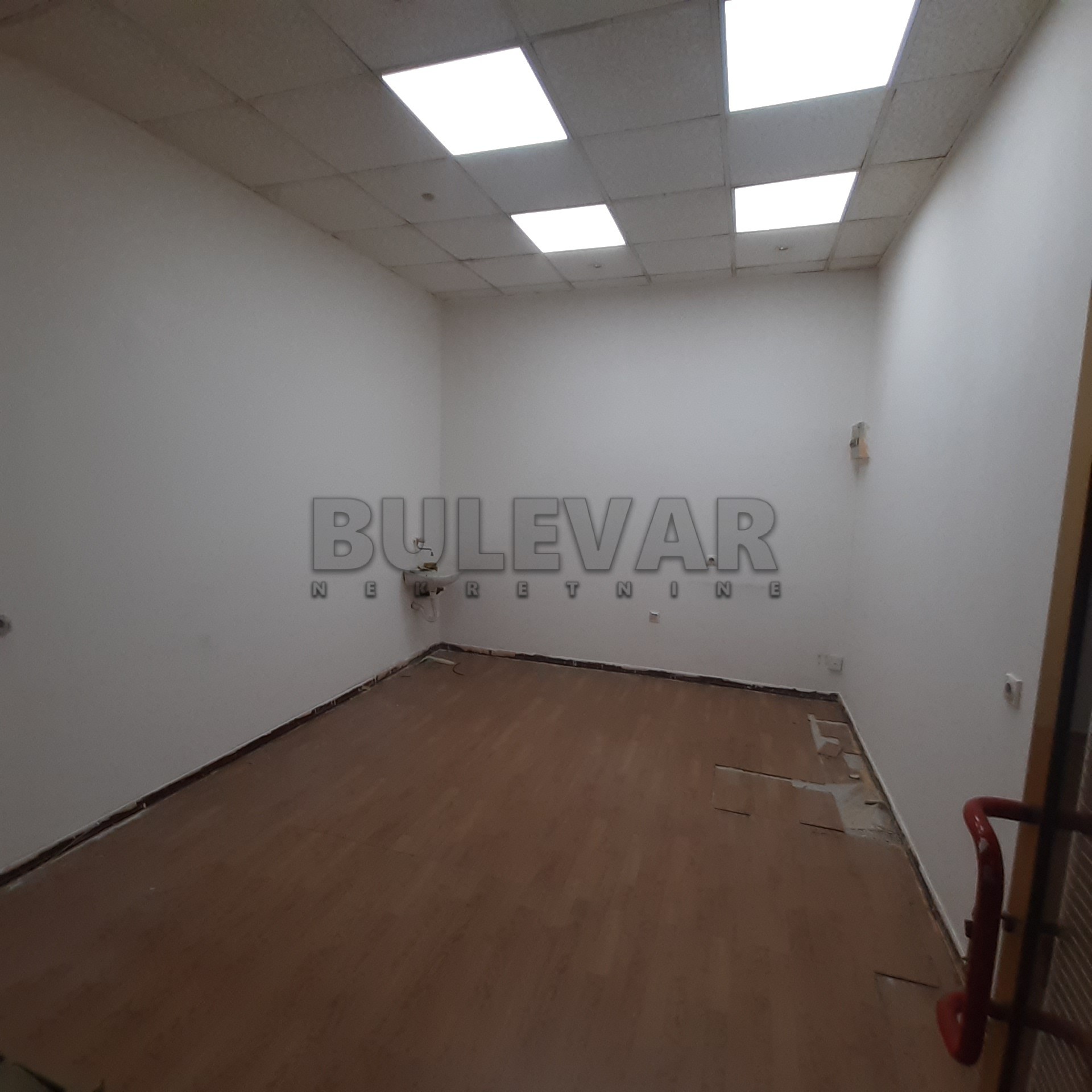 Lokal, 15 m2, Centar, Obrenovićeva ID: p-010531 2