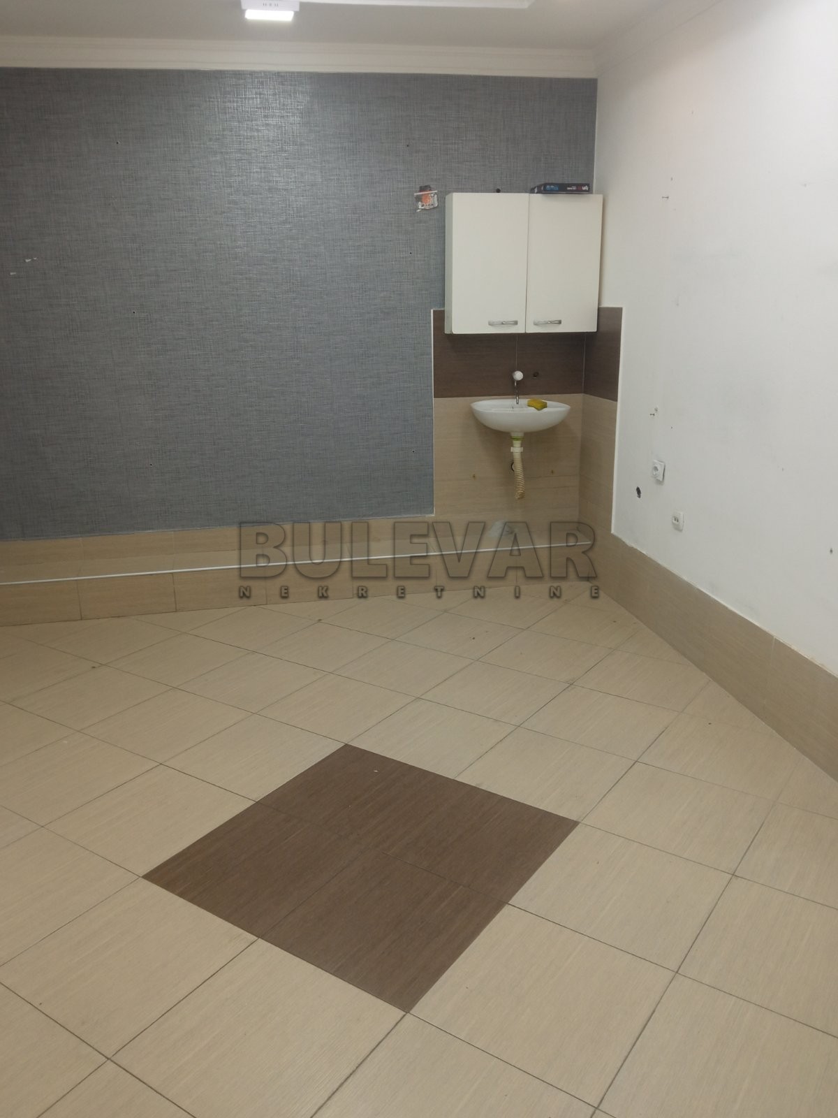 Lokal, 15 m2, Centar, Obrenovićeva ID: p-07160 2