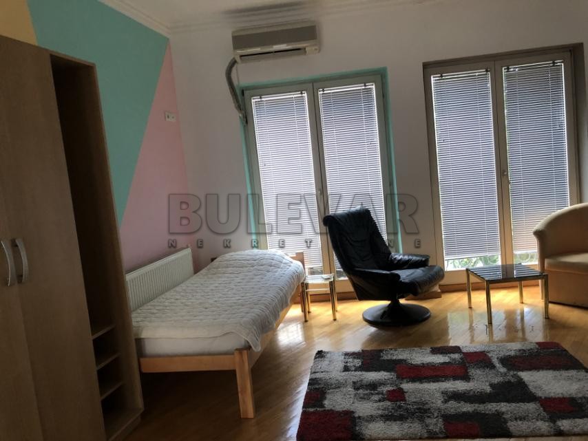 Lokal, 150 m2, Centar, Lole Ribara ID: i-08209 15