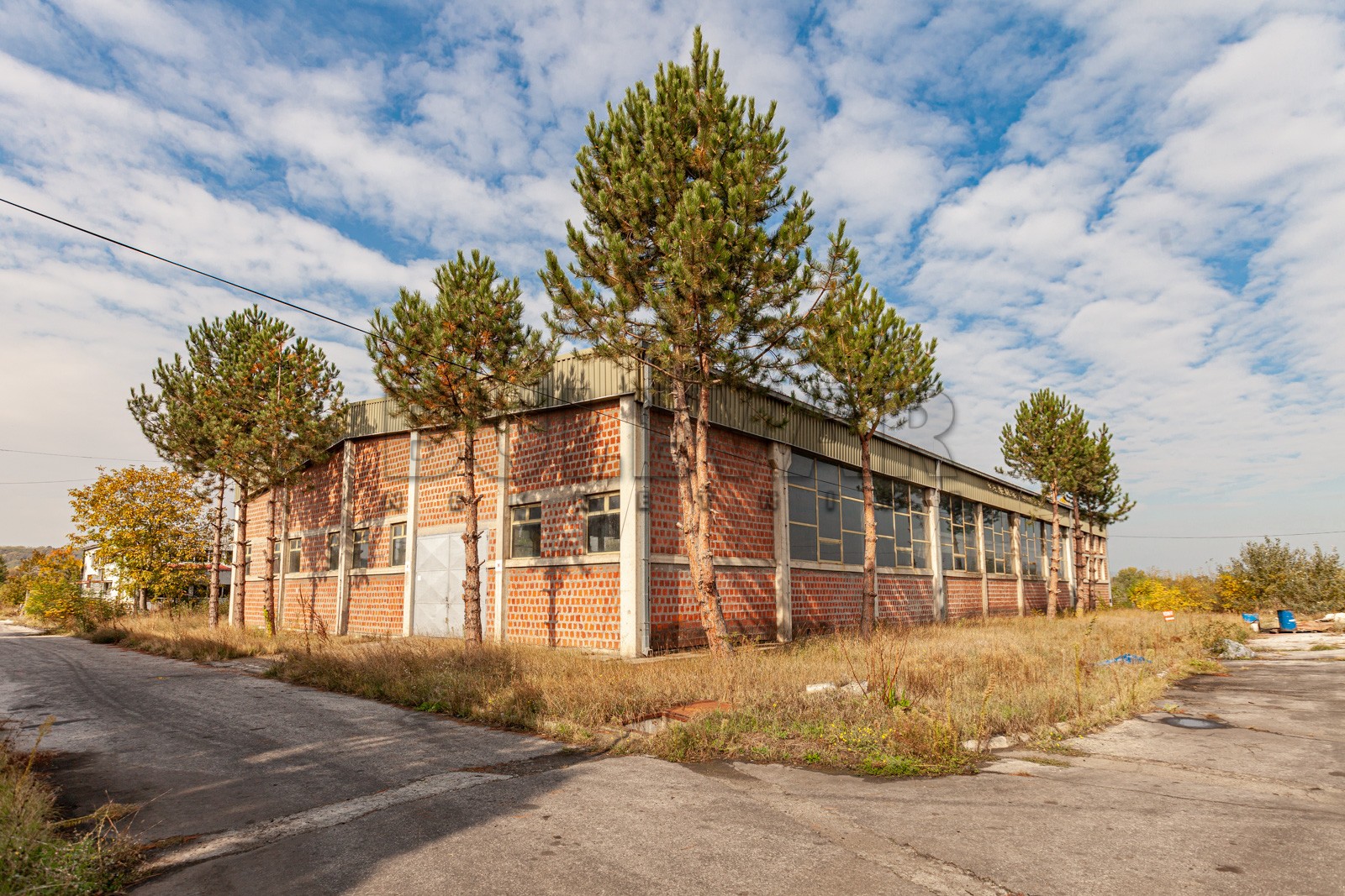 Lokal, 1504 m2, Mramorsko Brdo, Topličkog partizanskog odreda ID: i-09666 1