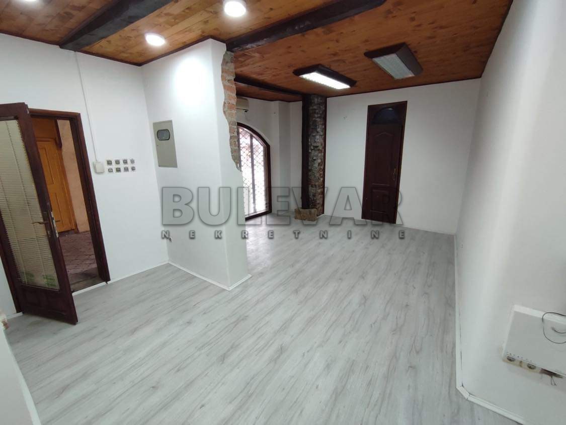 Lokal, 17 m2, Centar, Kralja Aleksandra I Karađorđevića ID: p-07327 2