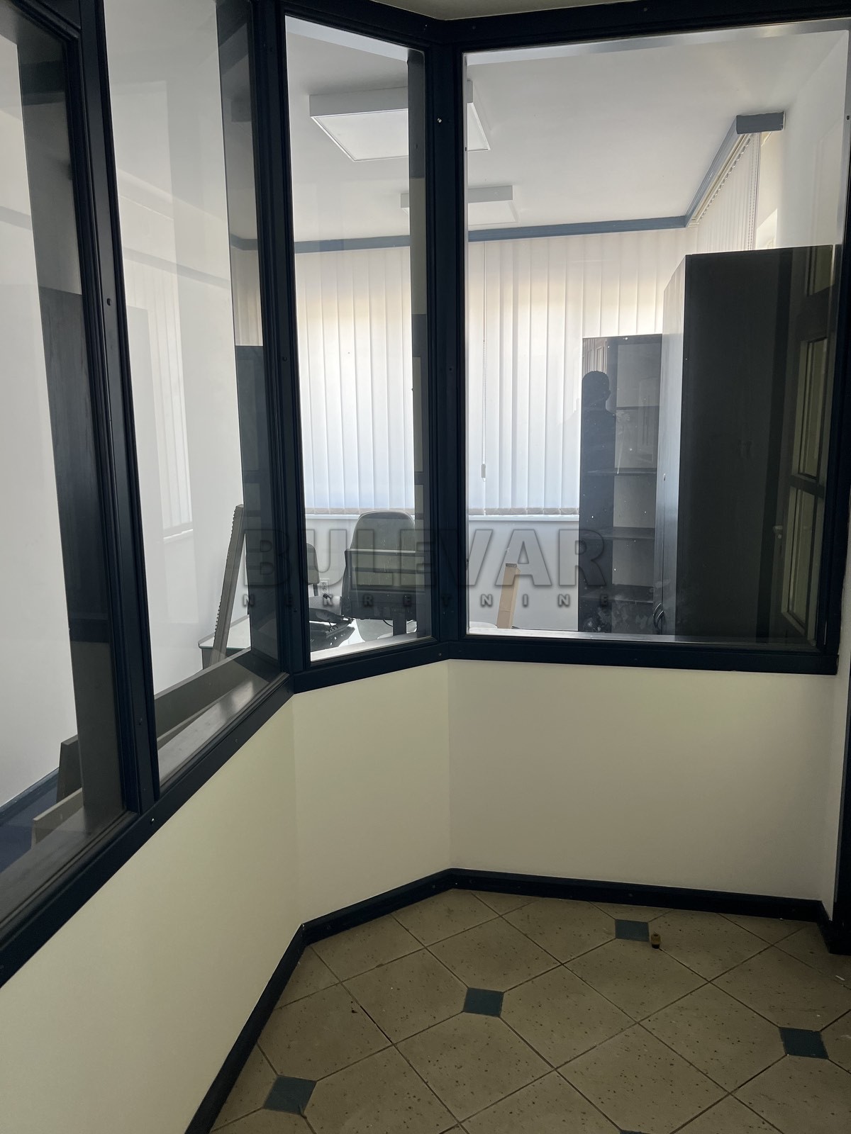 Lokal, 200 m2, Čamurlija, Bulevar Nikole Tesle ID: i-06316 2