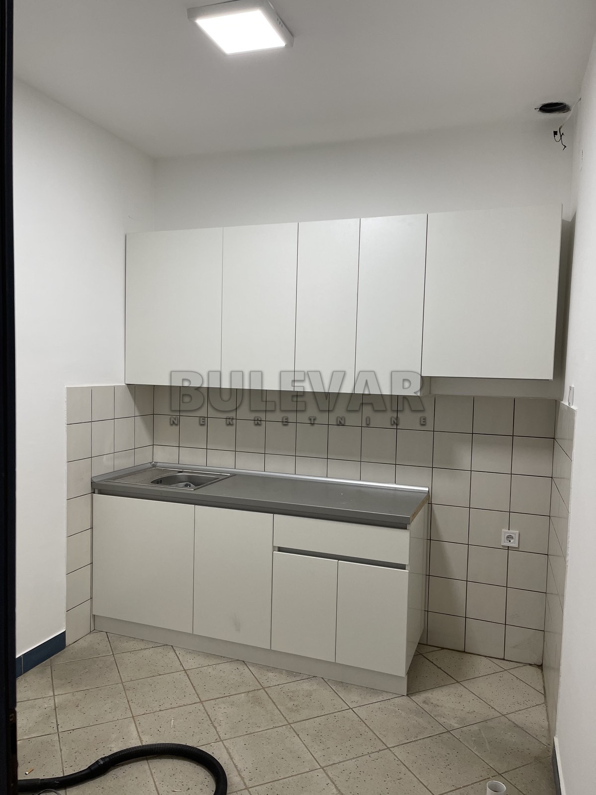 Lokal, 200 m2, Čamurlija, Bulevar Nikole Tesle ID: i-06316 9