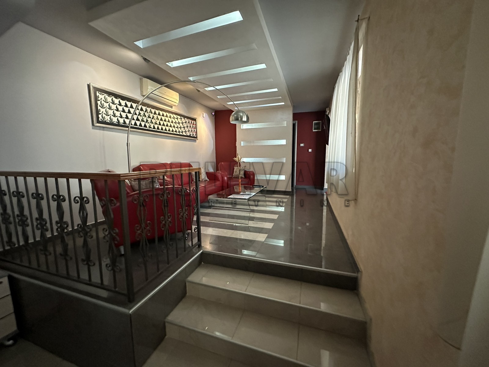 Lokal, 200 m2, Centar, Jeronimova ID: i-09200 7