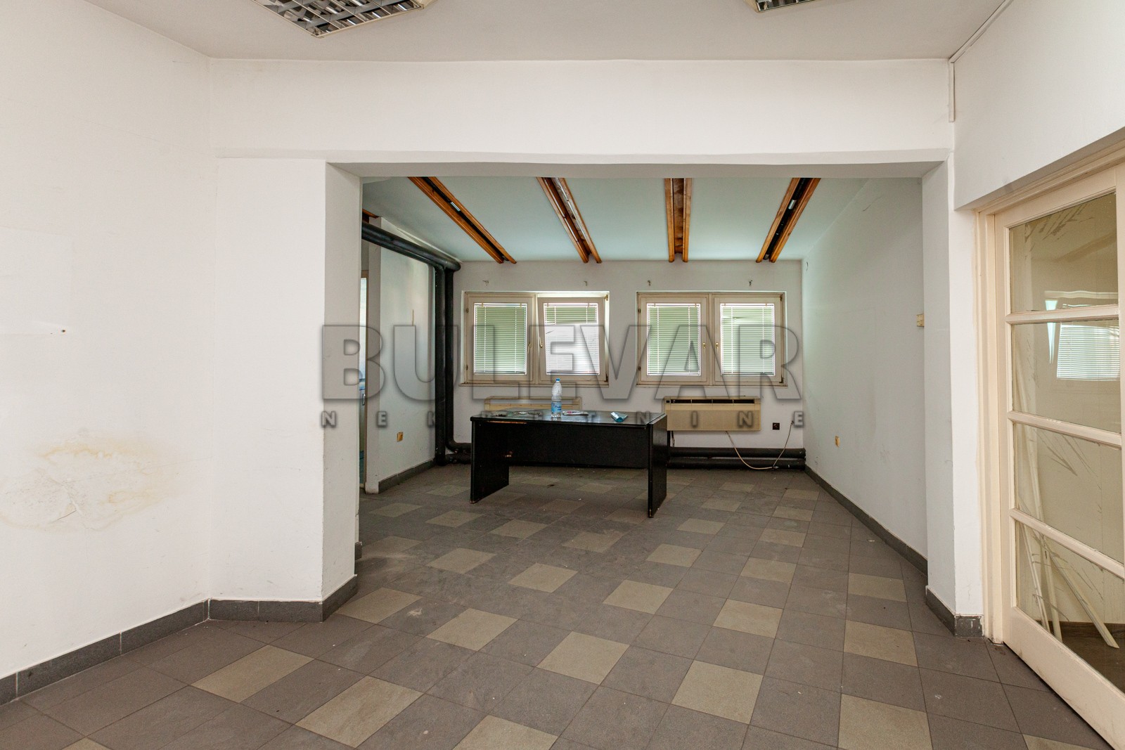 Lokal, 200 m2, Centar, Obrenovićeva ID: i-04431 7