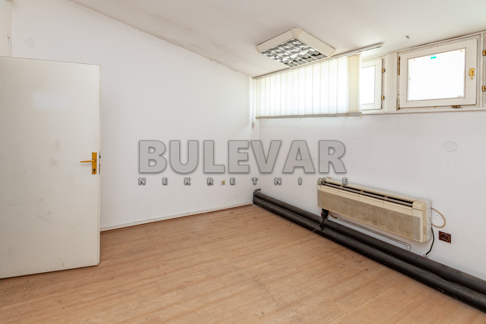 Lokal, 200 m2, Centar, Obrenovićeva ID: i-04431 5