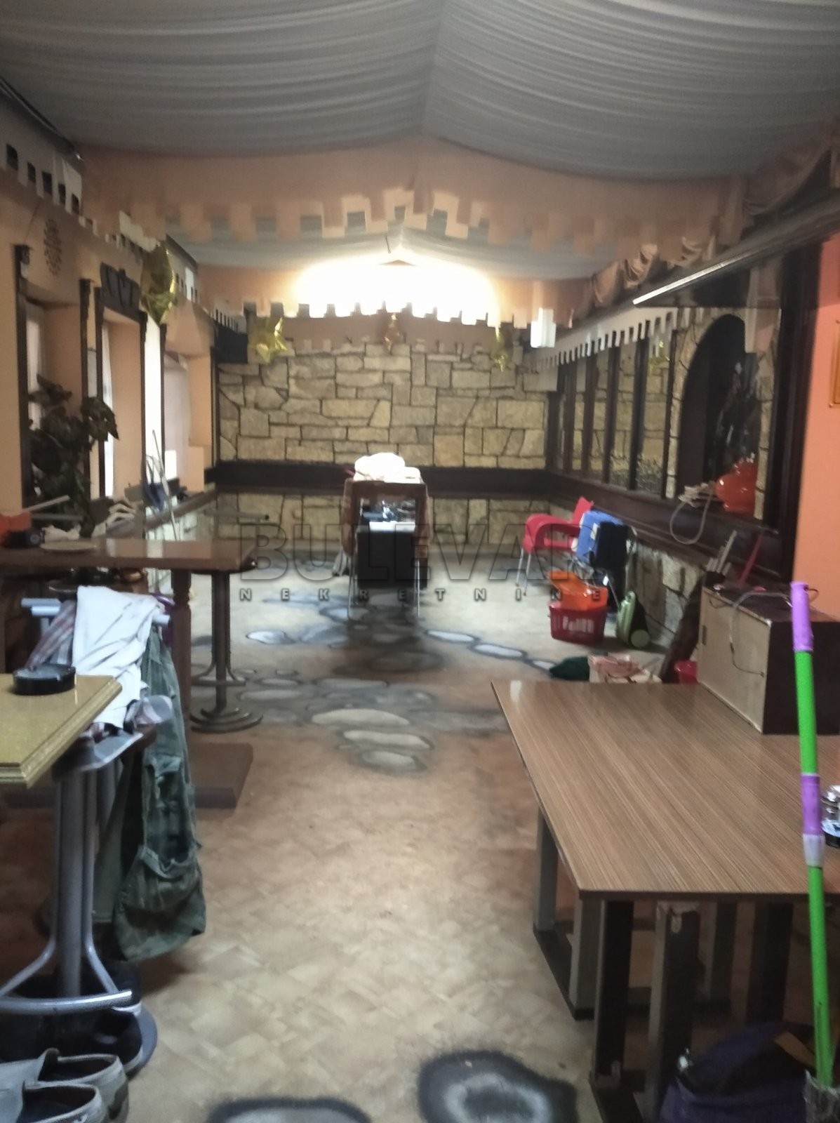 Lokal, 203 m2, Bulevar Nemanjića, Bulevar Nemanjića ID: p-01554 4