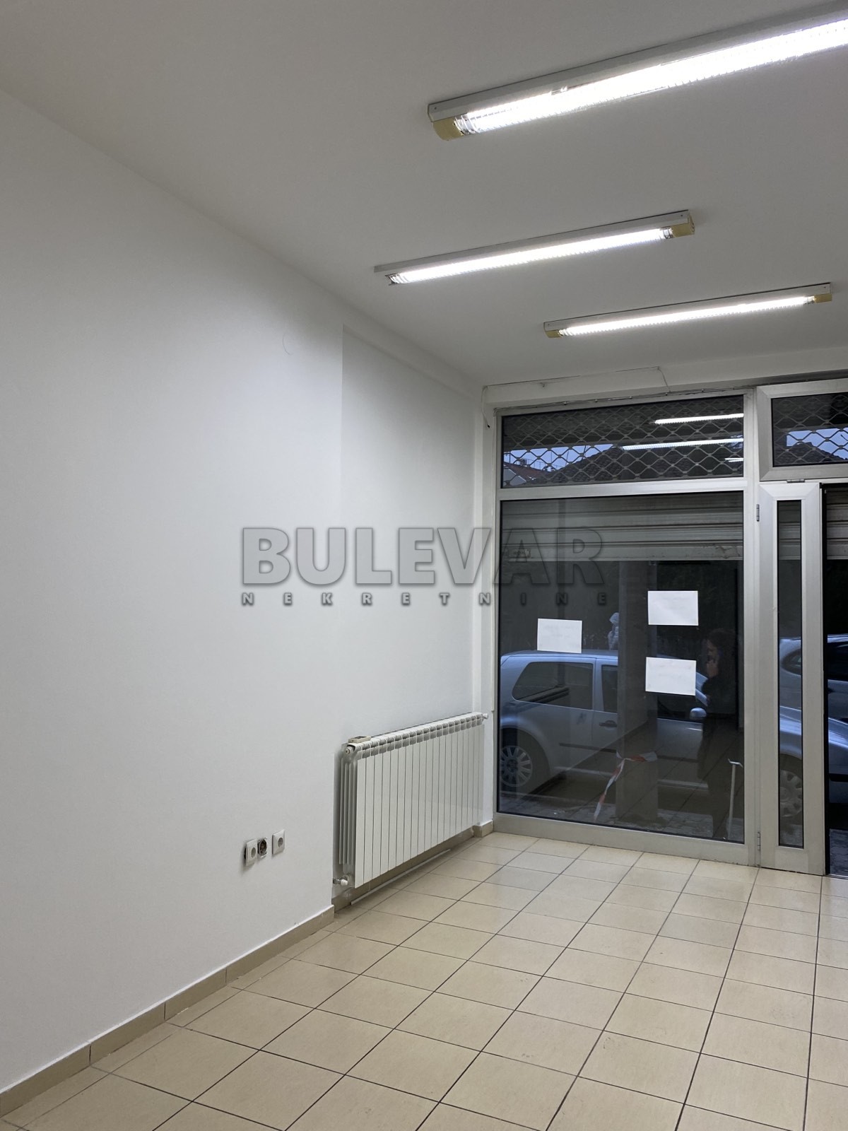 Lokal, 21 m2, Centar, Miloja Pavlovića ID: p-010200 7