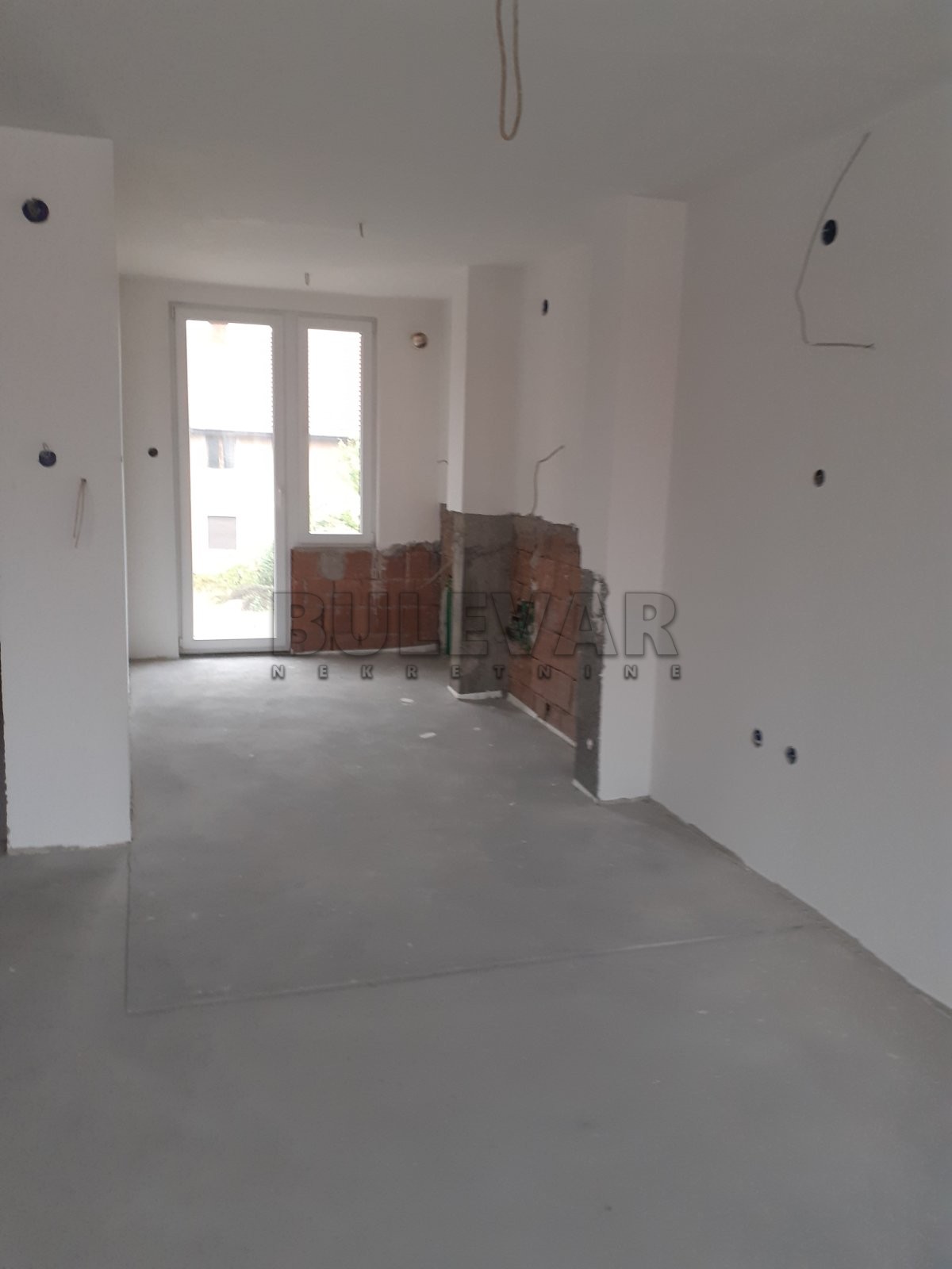 Lokal, 250 m2, Durlan, Matejevački put ID: i-04334 11