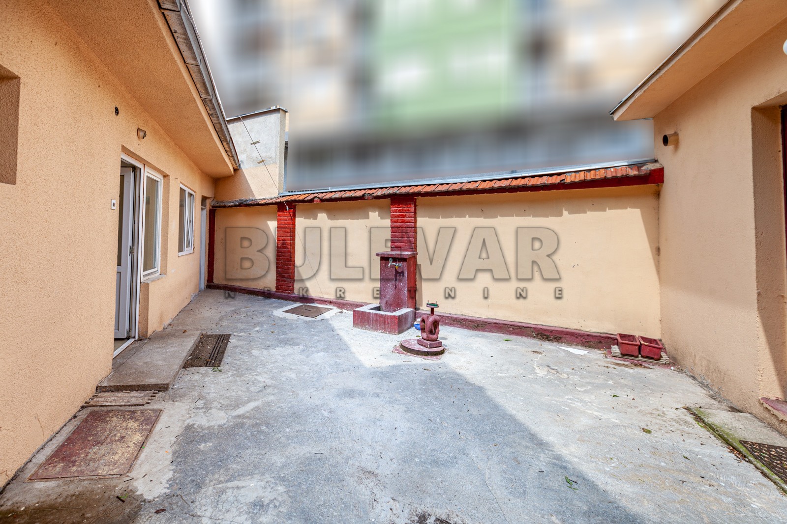 Lokal, 250 m2, Filozofski fakultet, Prvomajska ID: i-03801 25