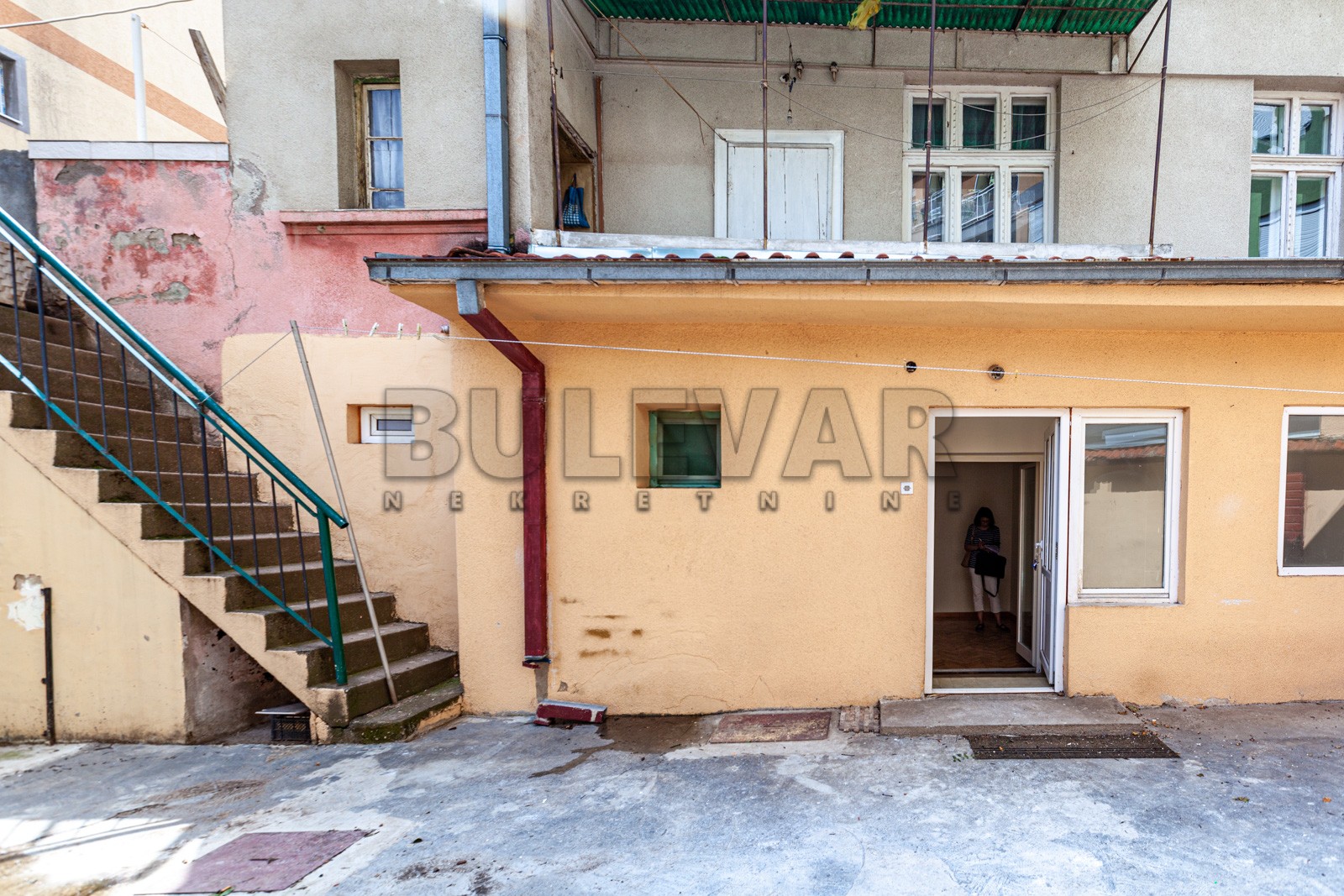 Lokal, 250 m2, Filozofski fakultet, Prvomajska ID: i-03801 27