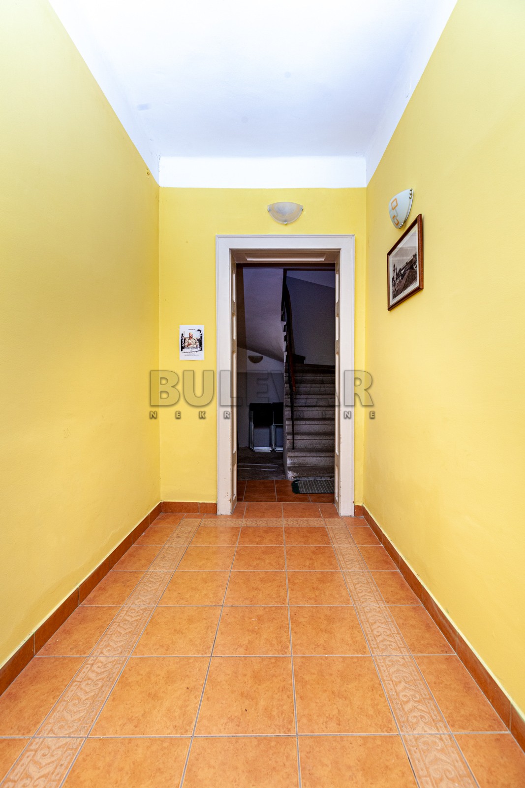 Lokal, 250 m2, Filozofski fakultet, Prvomajska ID: i-03801 12