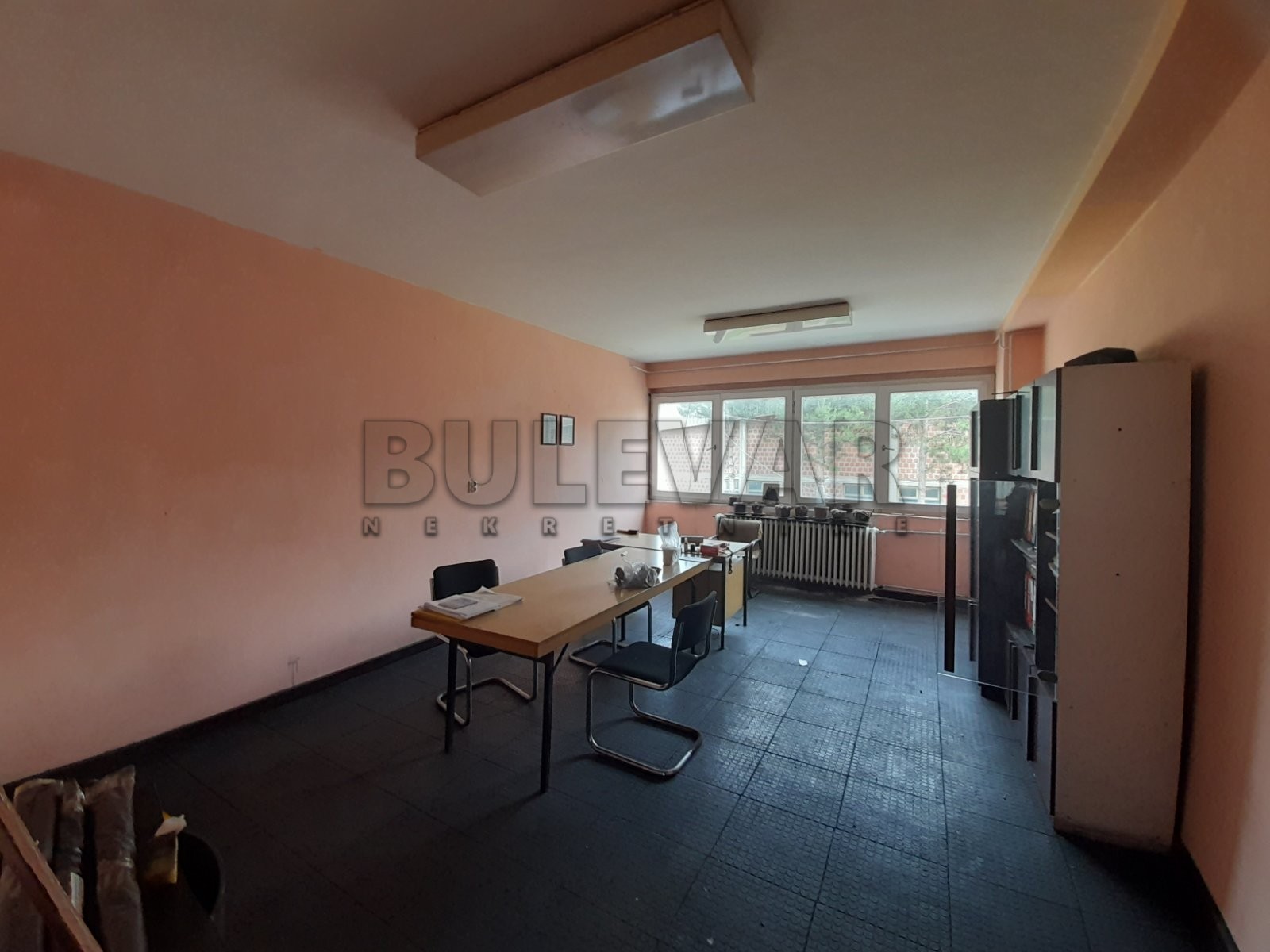 Lokal, 2623 m2, Mramorsko Brdo, Topličkog partizanskog odreda ID: i-09665 2