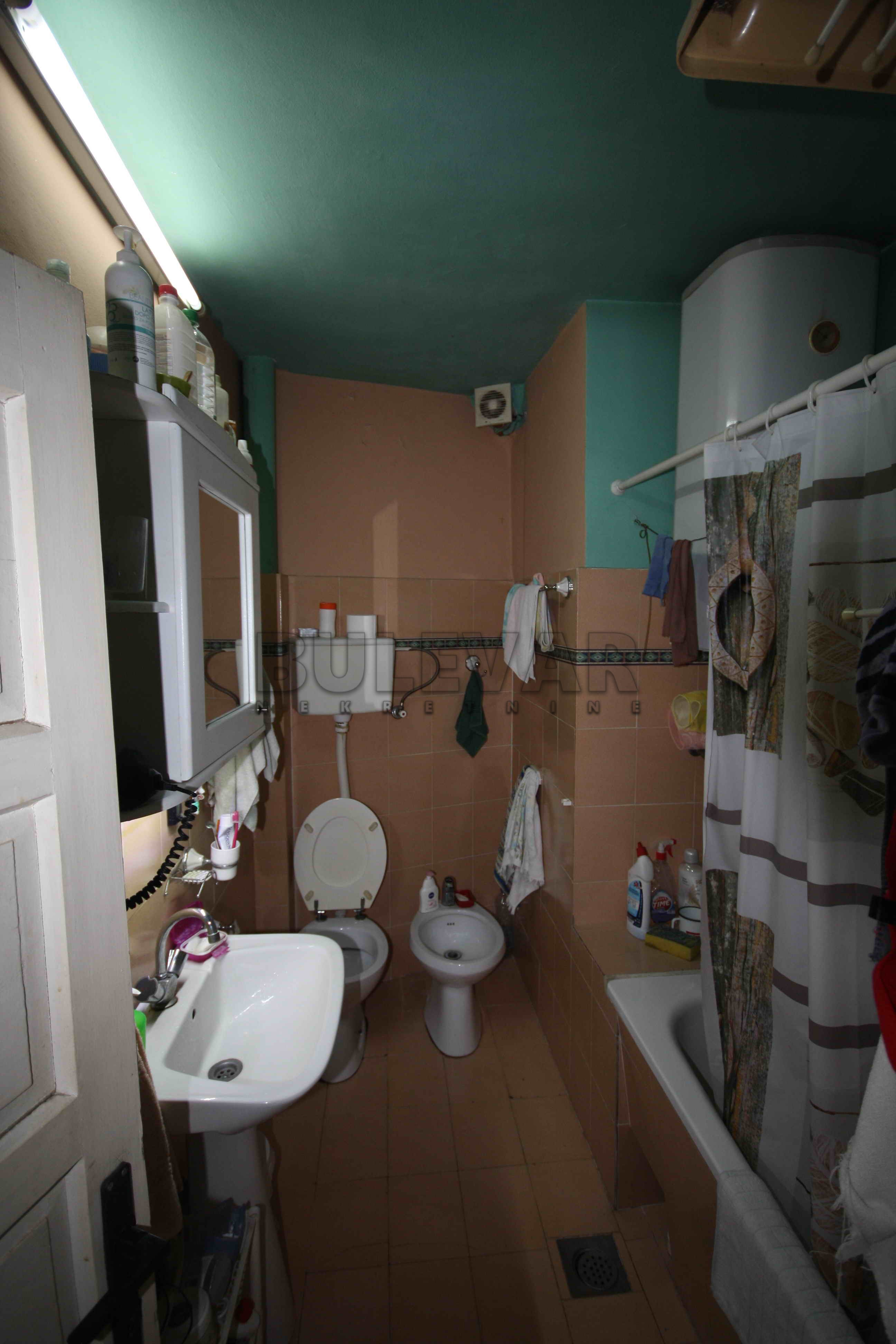 Lokal, 280 m2, Bulevar Nemanjića, Svetosavska ID: p-02001 23