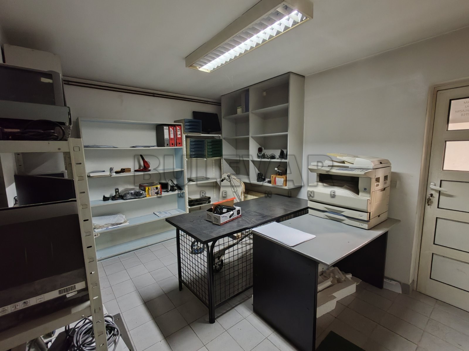 Lokal, 300 m2, Centar, Karađorđeva ID: i-010642 6