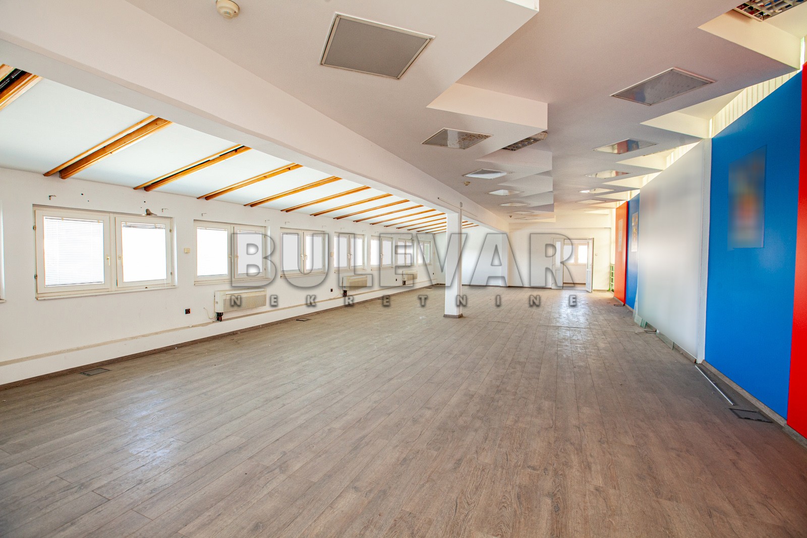 Lokal, 300 m2, Centar, Obrenovićeva ID: i-04429 7