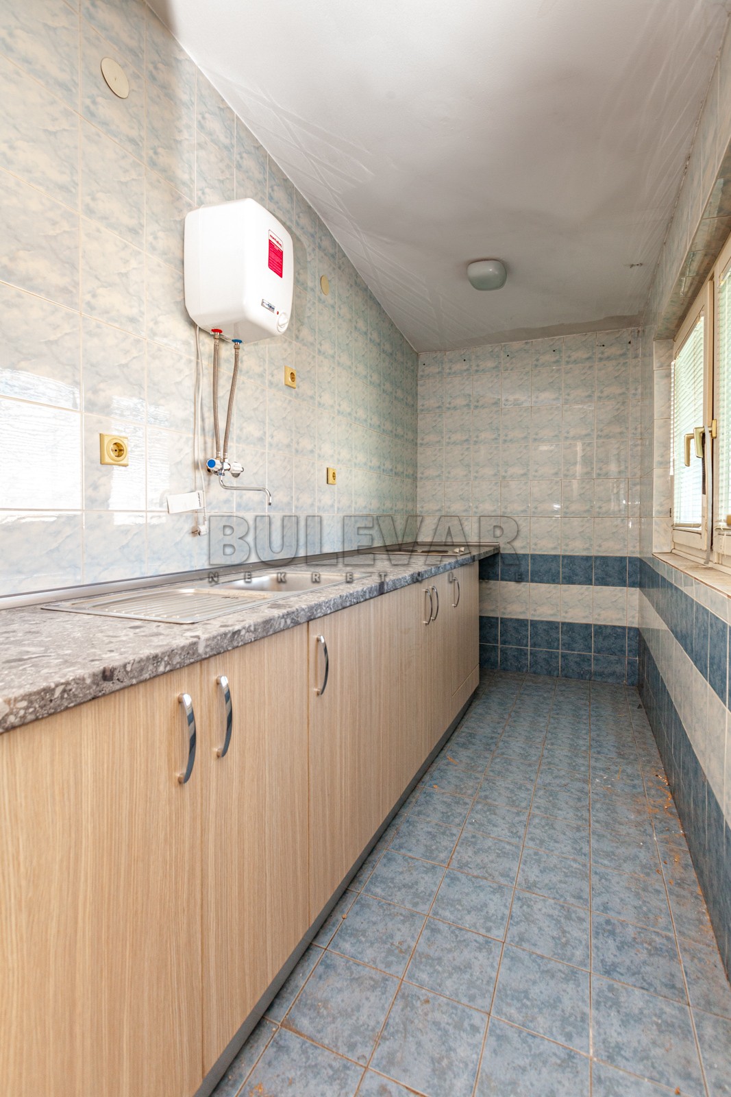Lokal, 300 m2, Centar, Obrenovićeva ID: i-04429 2
