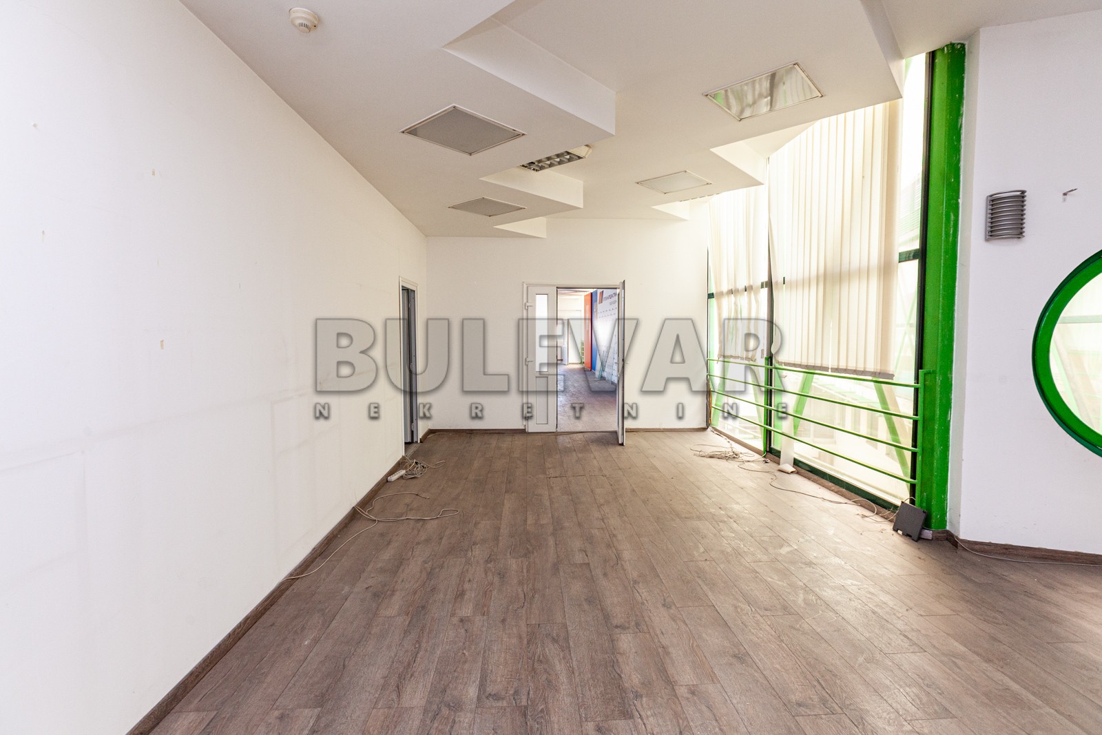 Lokal, 300 m2, Centar, Obrenovićeva ID: i-04429 4
