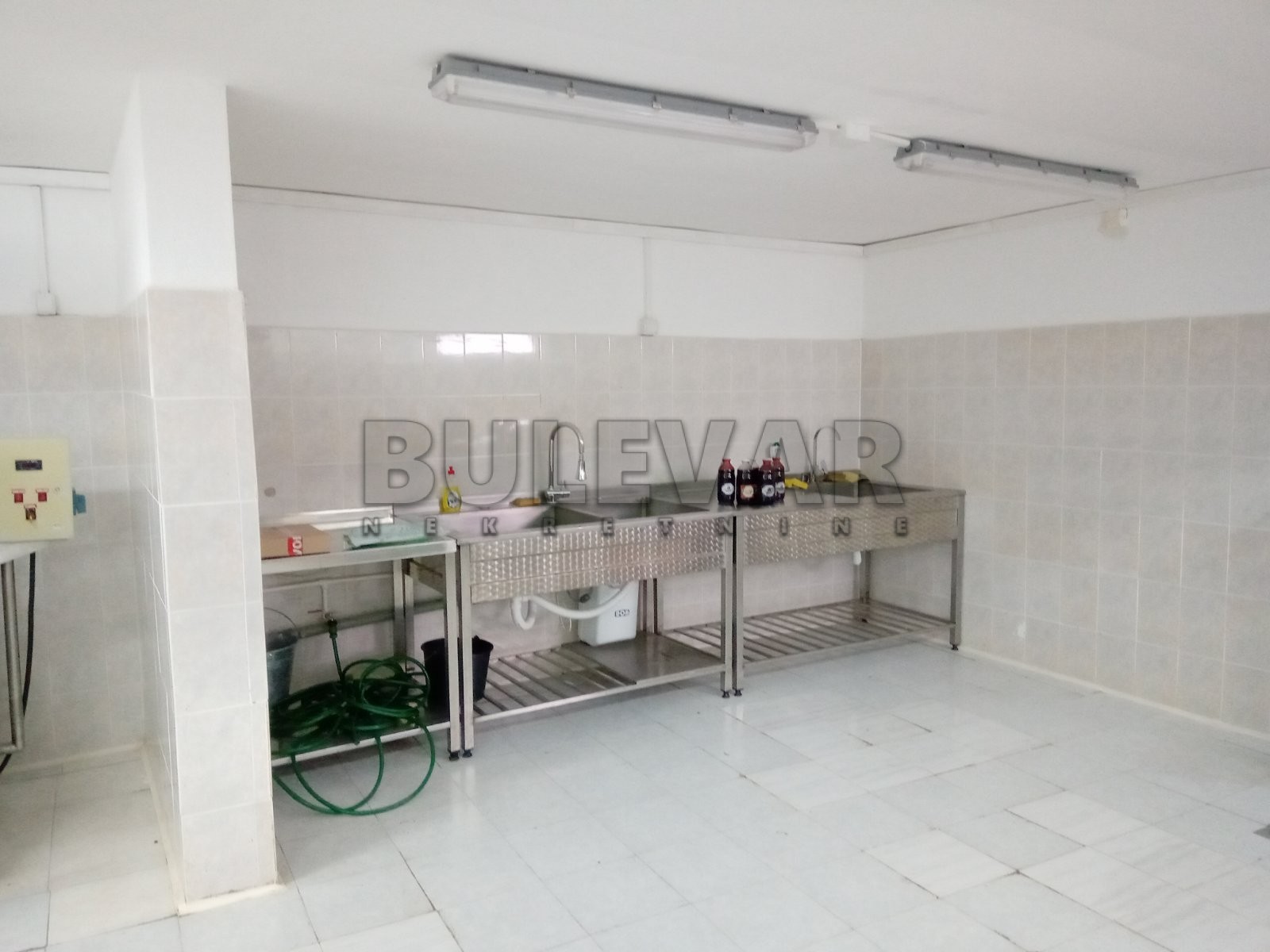 Lokal, 327 m2, Vrtište, Beogradska ID: p-03630 12