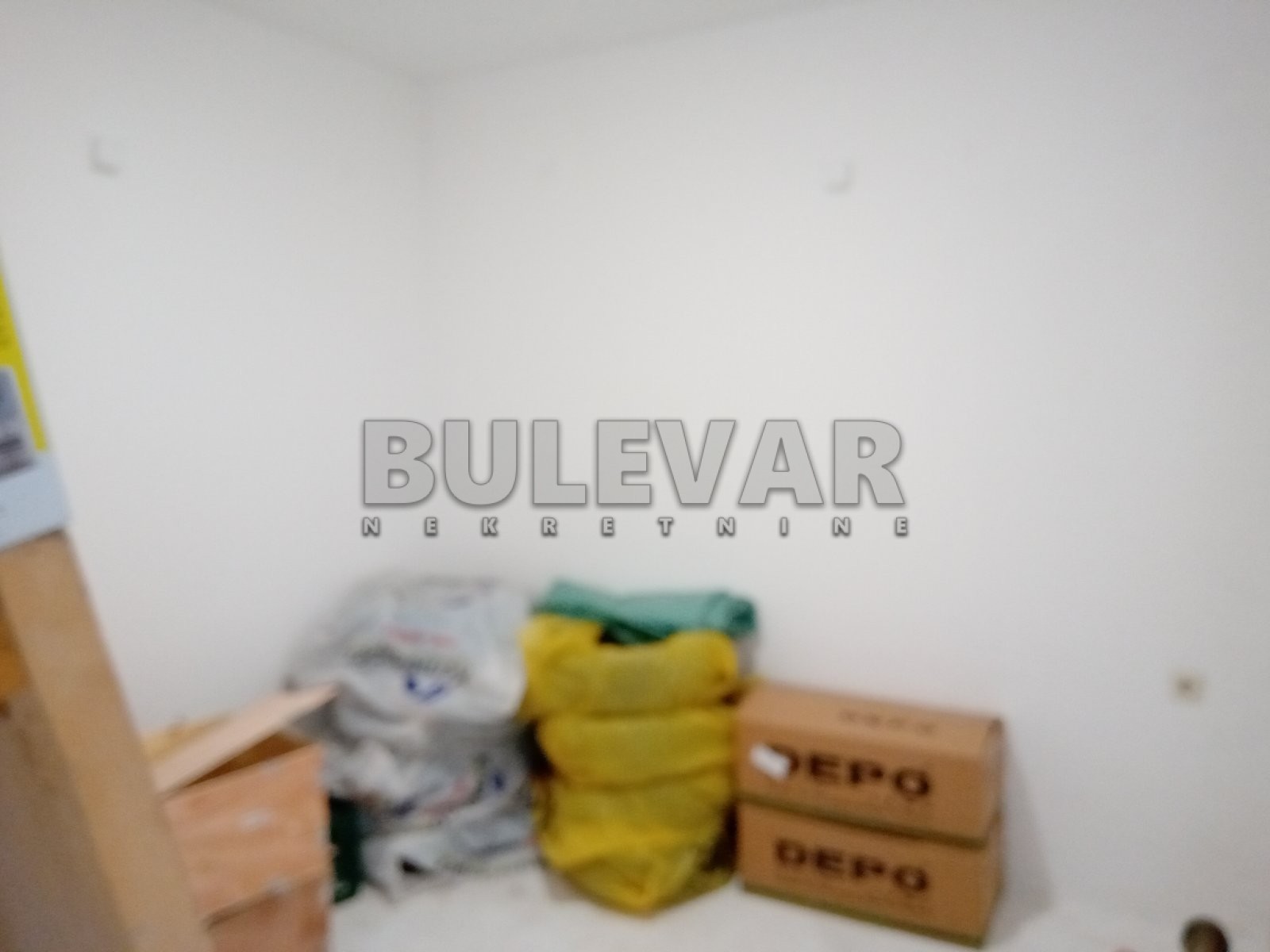 Lokal, 327 m2, Vrtište, Beogradska ID: p-03630 15