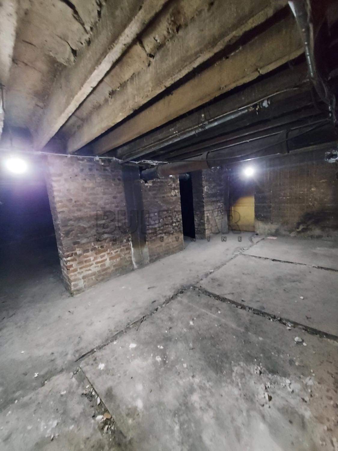 Lokal, 350 m2, Centar, Generala Milojka Lešjanina ID: i-010405 18