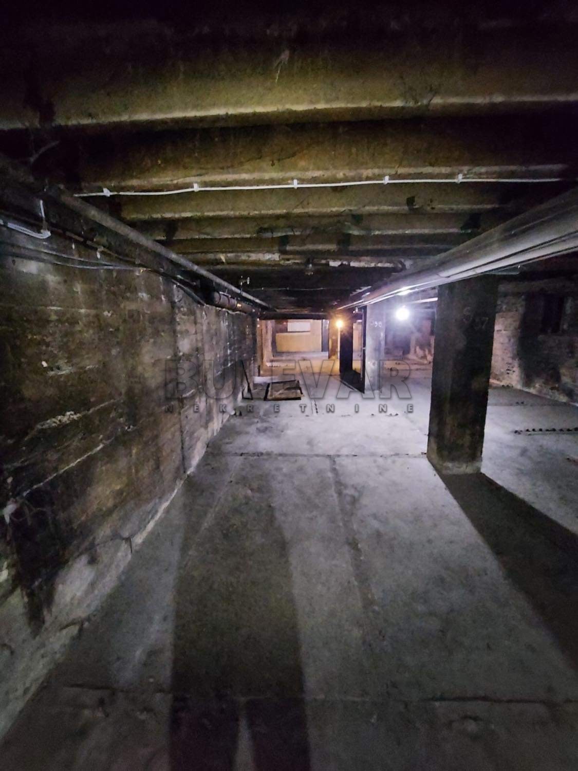 Lokal, 350 m2, Centar, Generala Milojka Lešjanina ID: i-010405 13