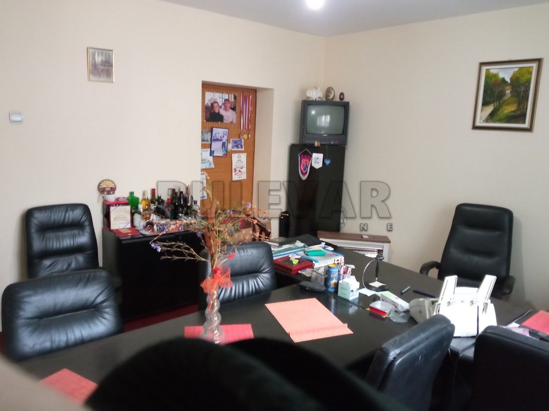 Lokal, 420 m2, Bulevar Nemanjića, Uroša Predića ID: i-04880 5
