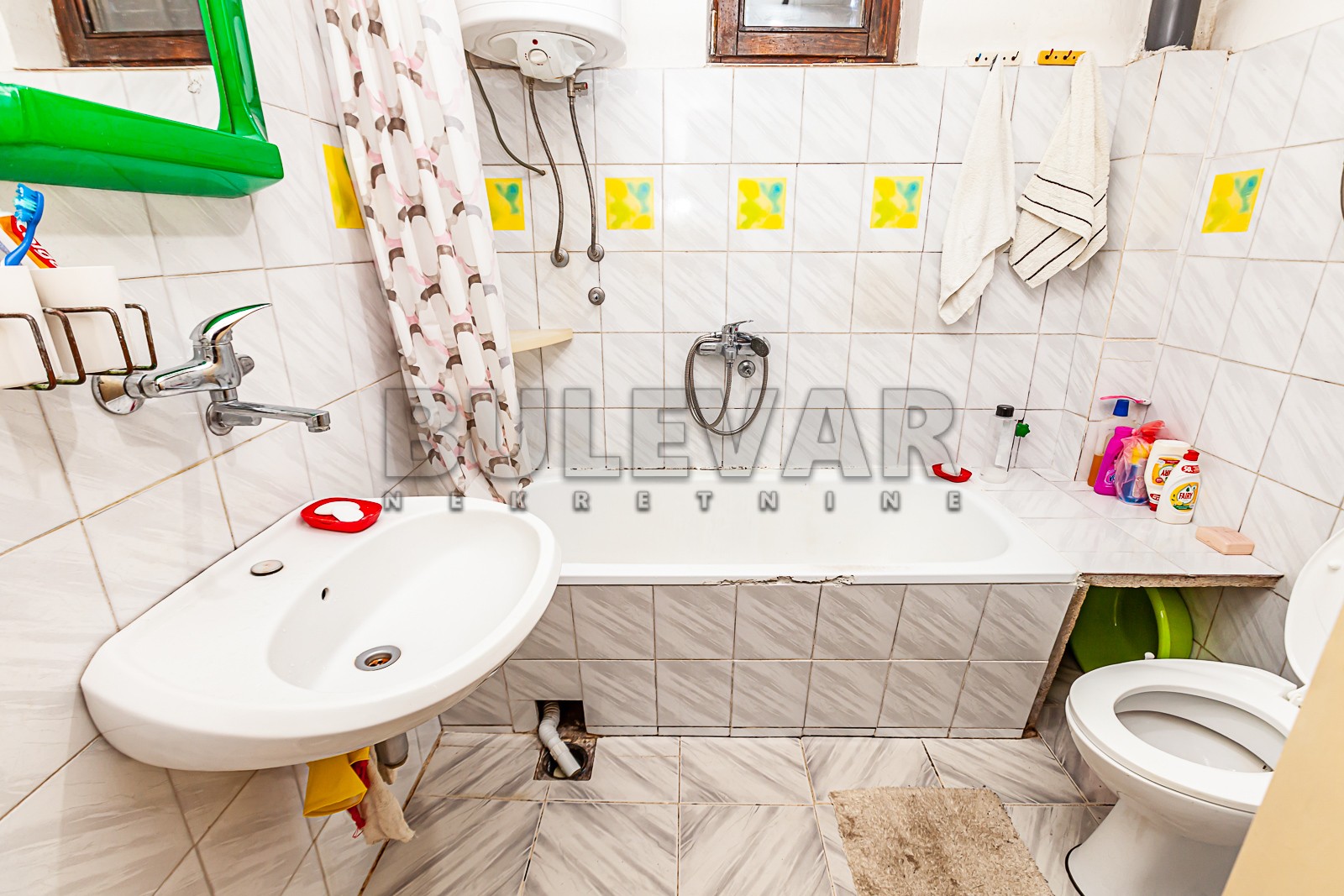 Lokal, 460 m2, Donja Vrežina, Borova ID: i-010901 21