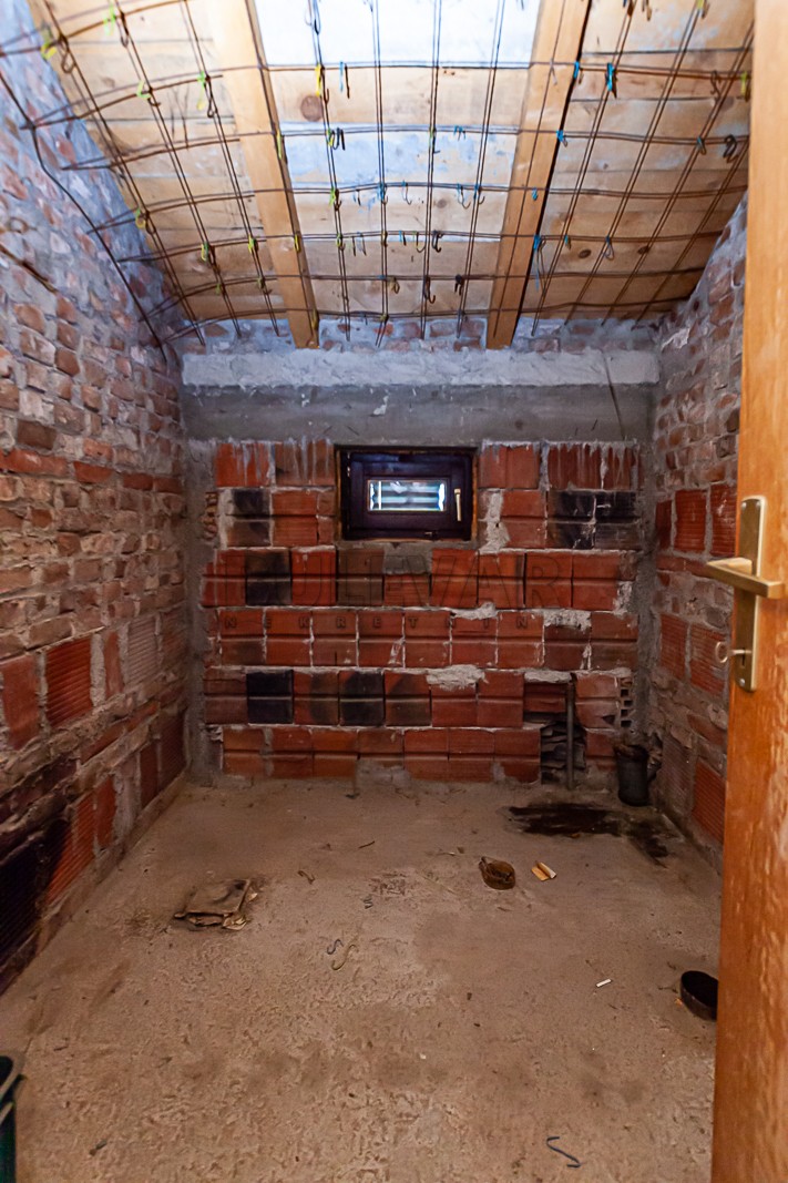 Lokal, 460 m2, Donja Vrežina, Borova ID: i-010901 7