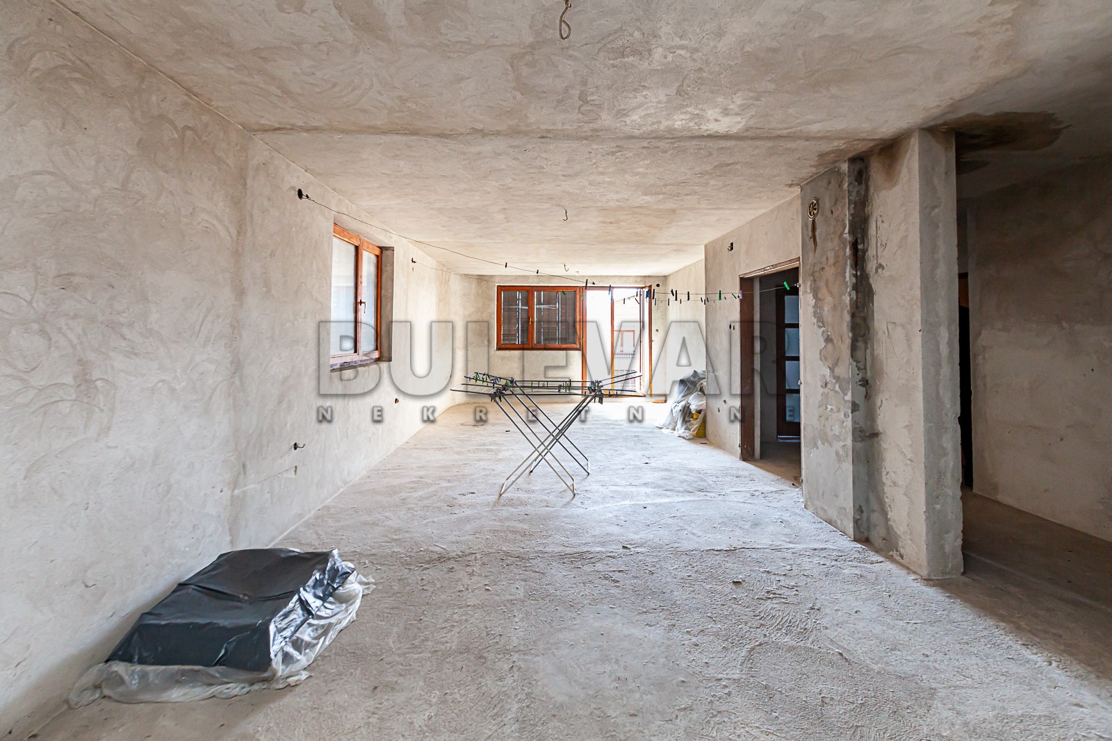 Lokal, 460 m2, Donja Vrežina, Borova ID: i-010901 9