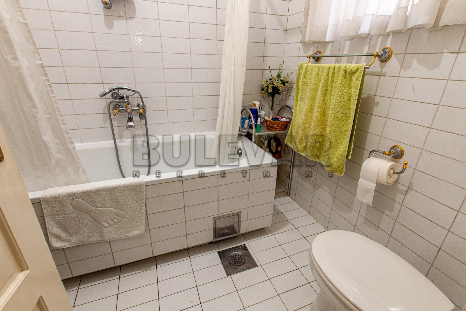 Lokal, 500 m2, Medijana, Svetozara Markovića ID: i-03643 11