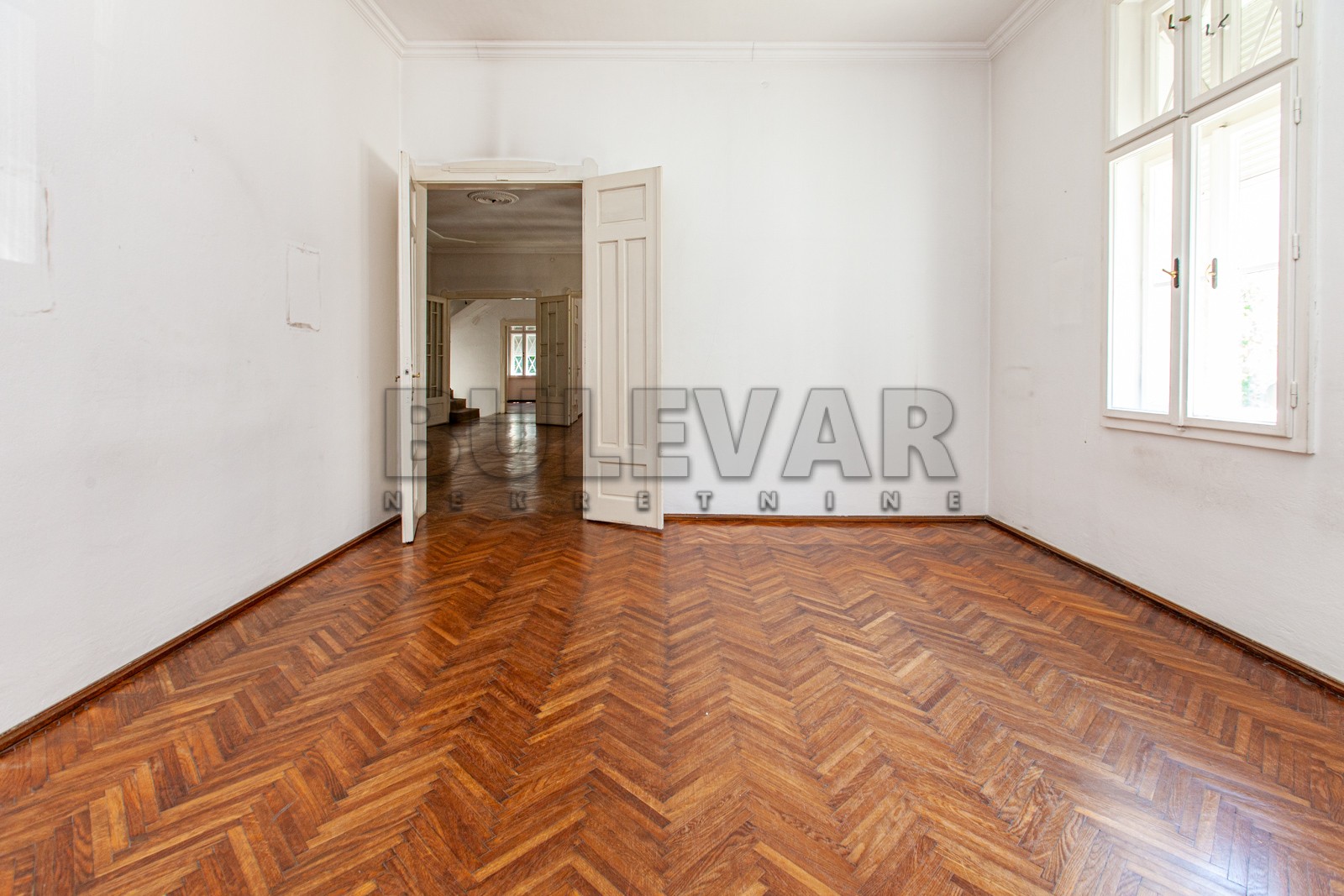 Lokal, 500 m2, Medijana, Svetozara Markovića ID: i-03643 8