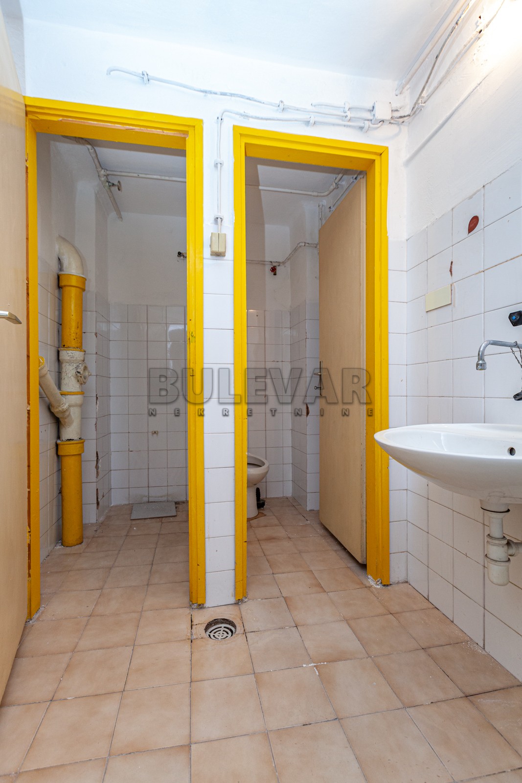 Lokal, 500 m2, Medijana, Svetozara Markovića ID: i-03643 26