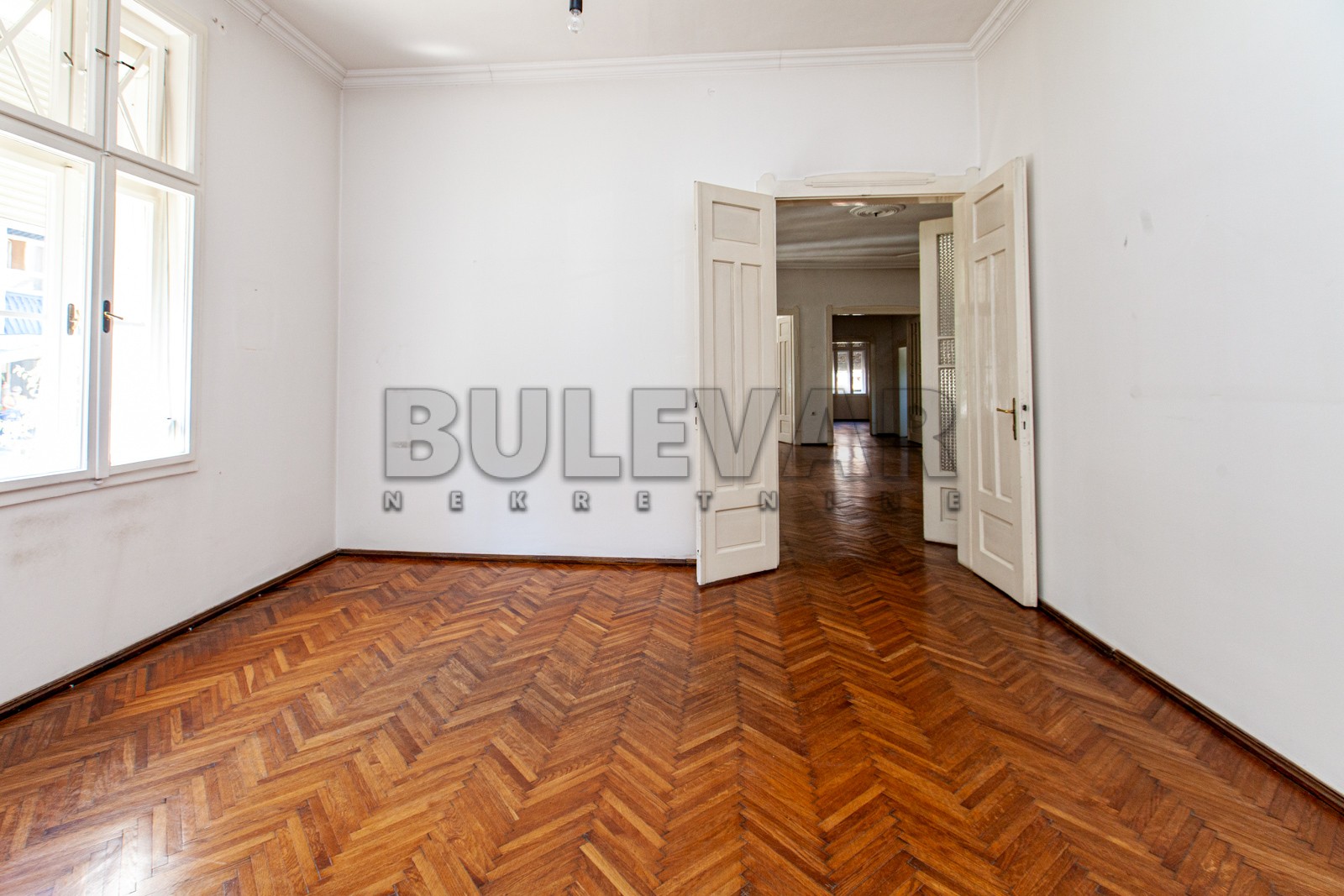 Lokal, 500 m2, Medijana, Svetozara Markovića ID: i-03643 3