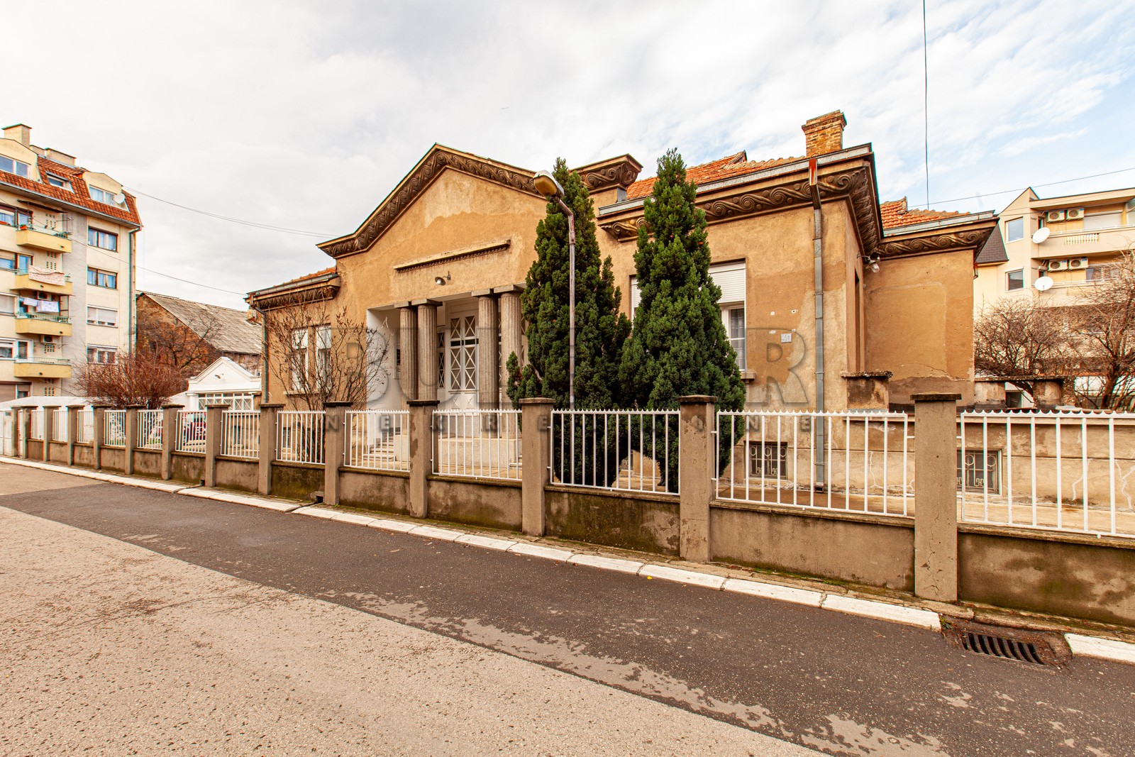 Lokal, 500 m2, Medijana, Svetozara Markovića ID: i-03643 20