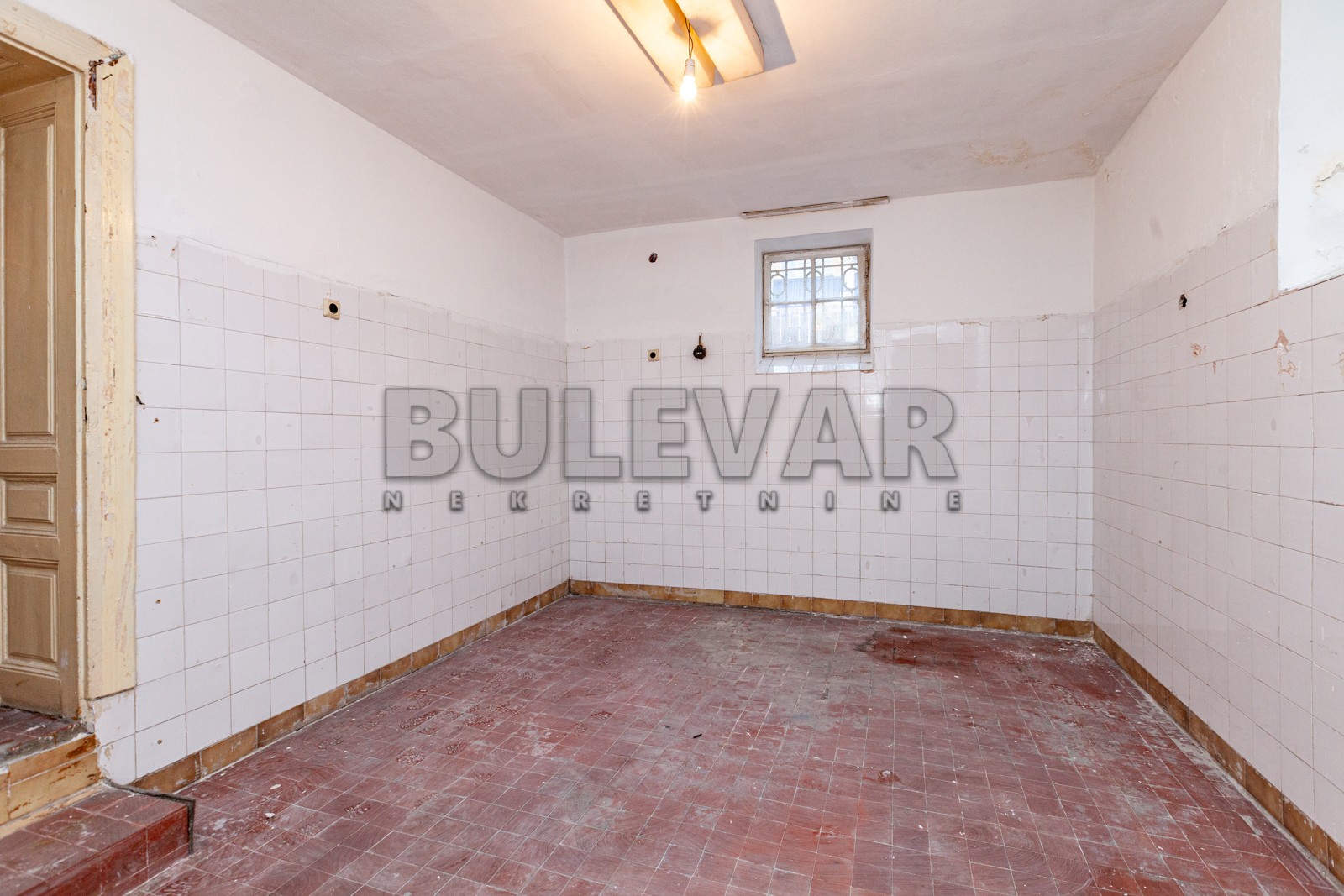 Lokal, 500 m2, Medijana, Svetozara Markovića ID: i-03643 22