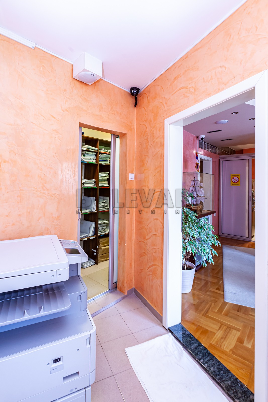 Lokal, 56 m2, Crveni Pevac, Zelengorska ID: p-08985 13