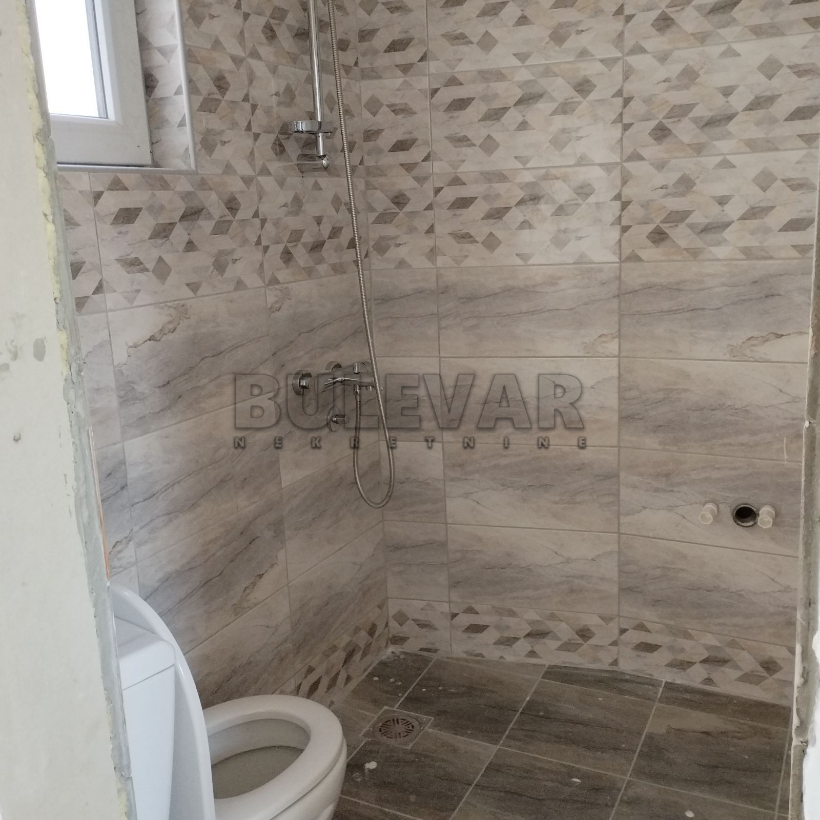 Lokal, 58 m2, Centar, Prvomajska ID: i-08080 11