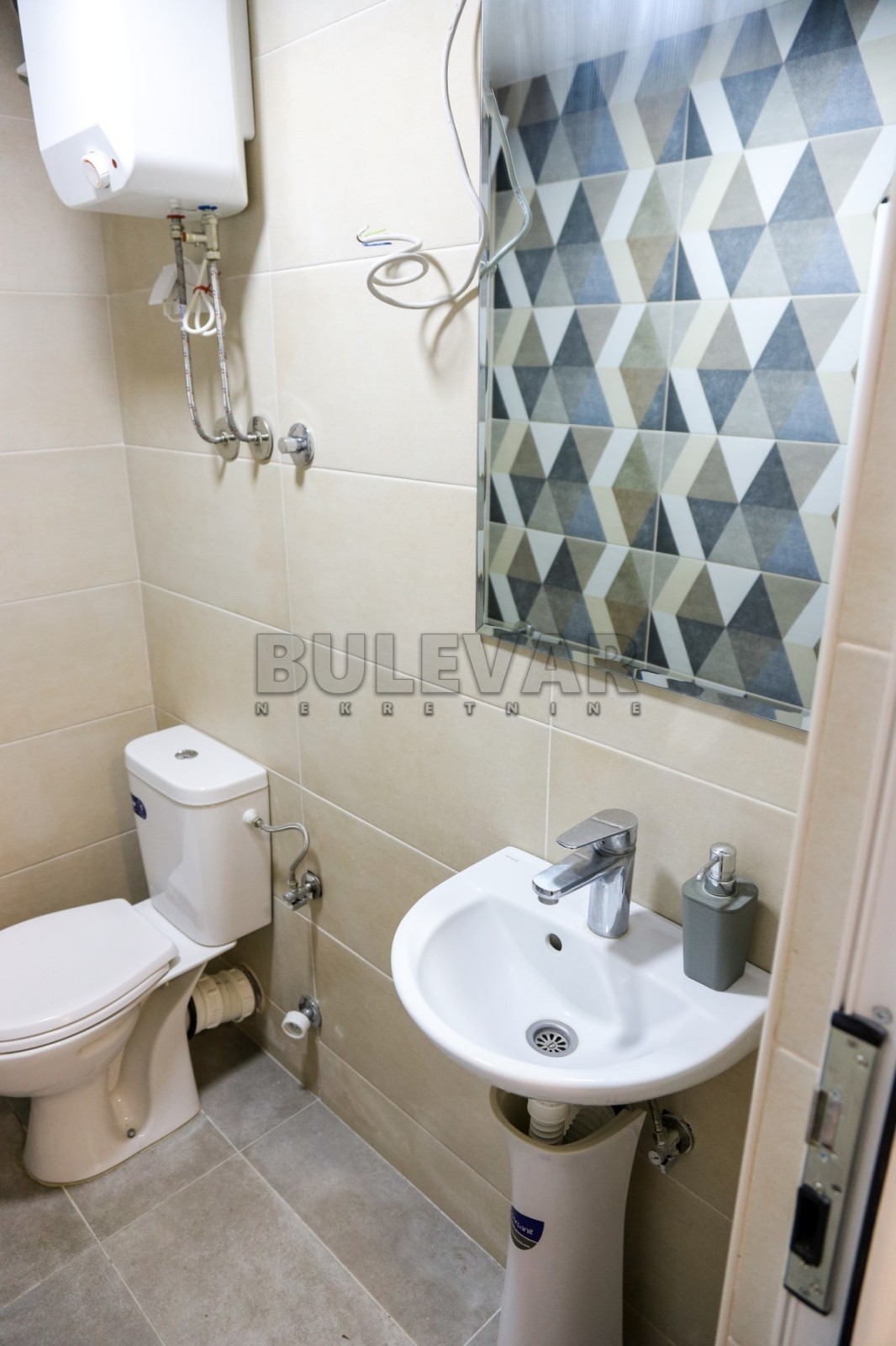 Lokal, 58 m2, Centar, Sinđelićev trg ID: p-010068 7