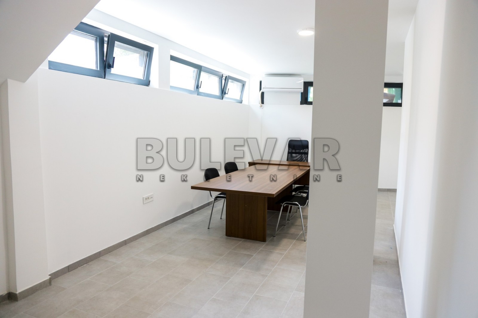 Lokal, 58 m2, Centar, Sinđelićev trg ID: p-010068 2