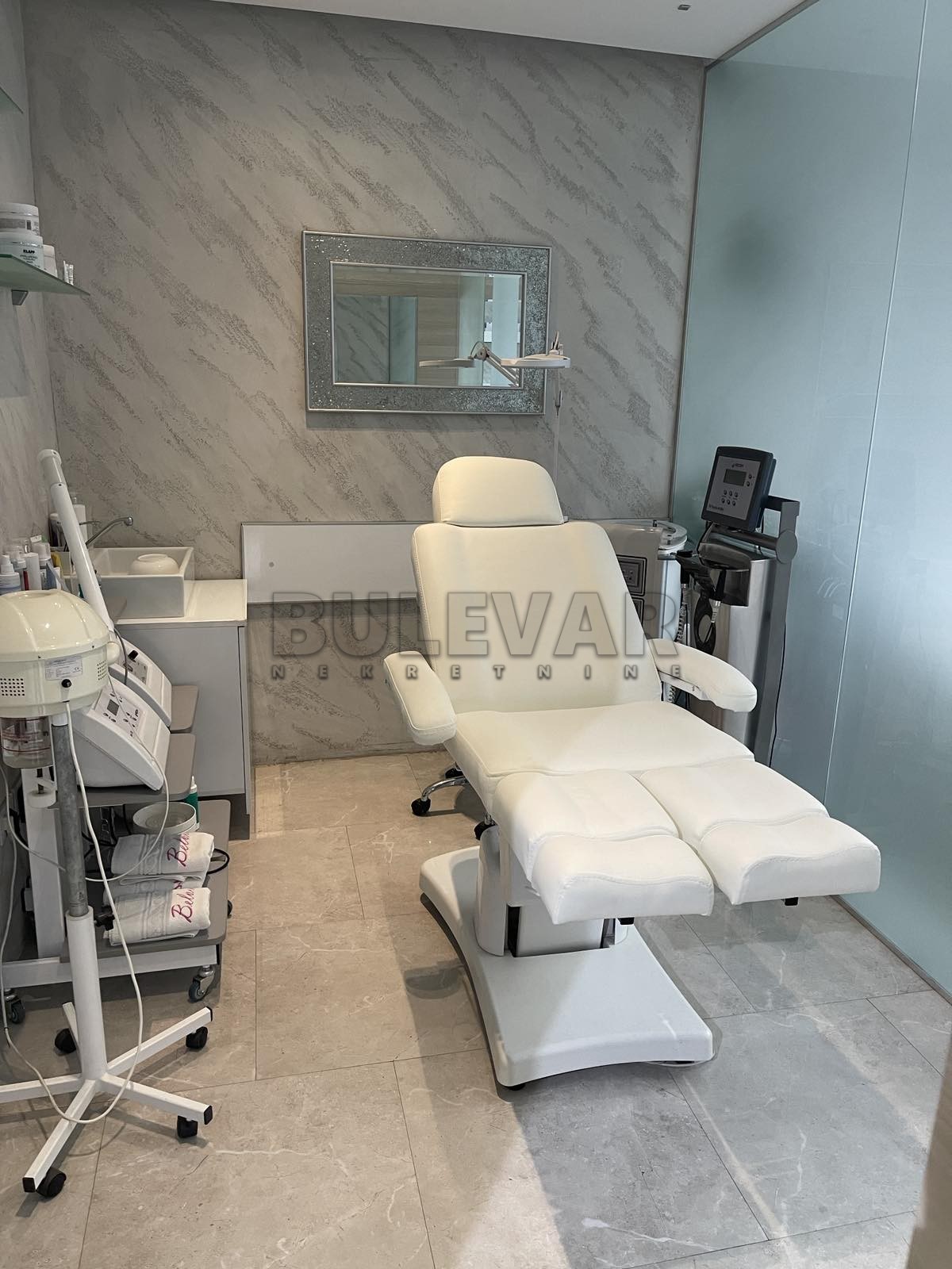 Lokal, 65 m2, Centar, Karadžićeva ID: i-09700 11