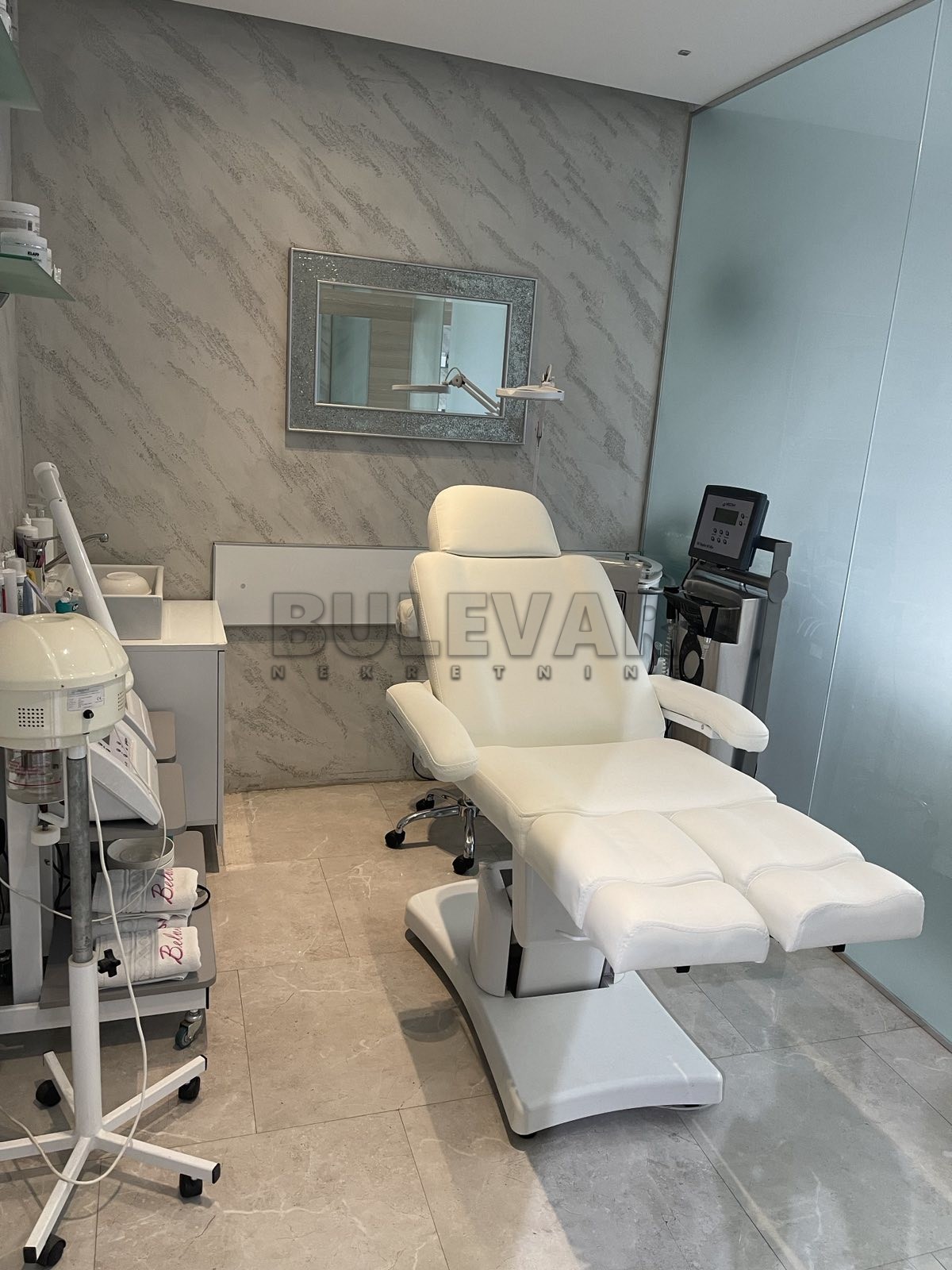 Lokal, 65 m2, Centar, Karadžićeva ID: i-09700 12