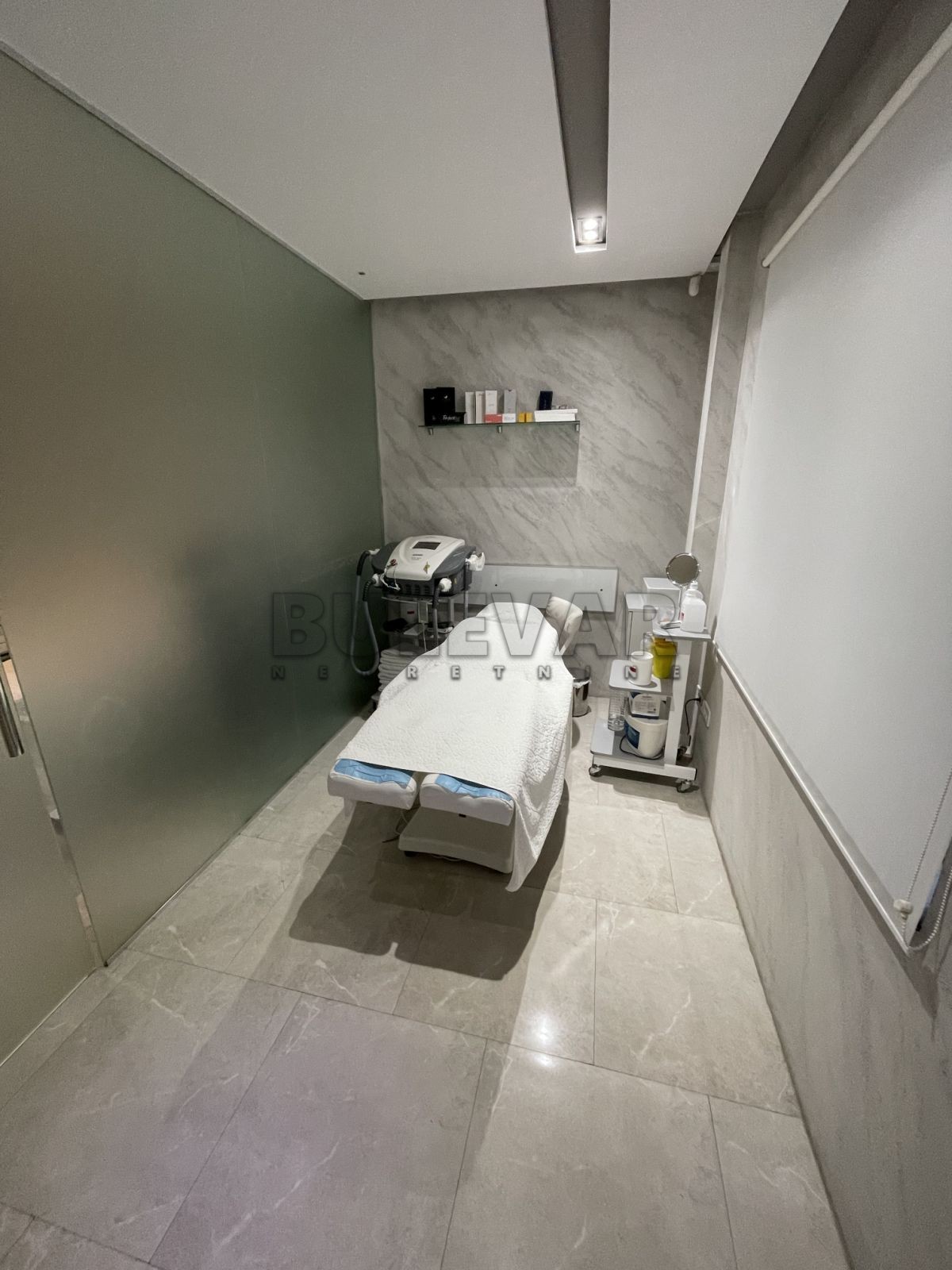 Lokal, 65 m2, Centar, Karadžićeva ID: i-09700 5